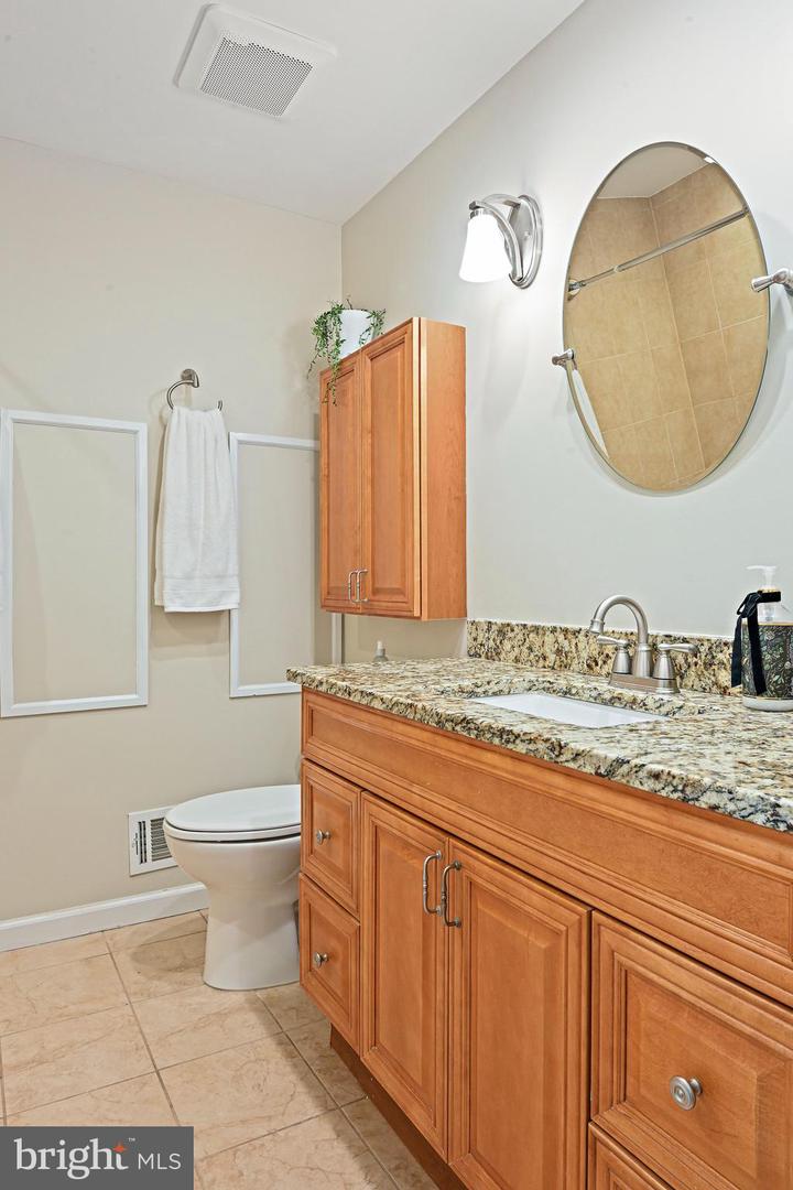 10404 TRUMPETER CT, VIENNA, Virginia 22182, 4 Bedrooms Bedrooms, 19 Rooms Rooms,3 BathroomsBathrooms,Residential,For sale,10404 TRUMPETER CT,VAFX2242112 MLS # VAFX2242112