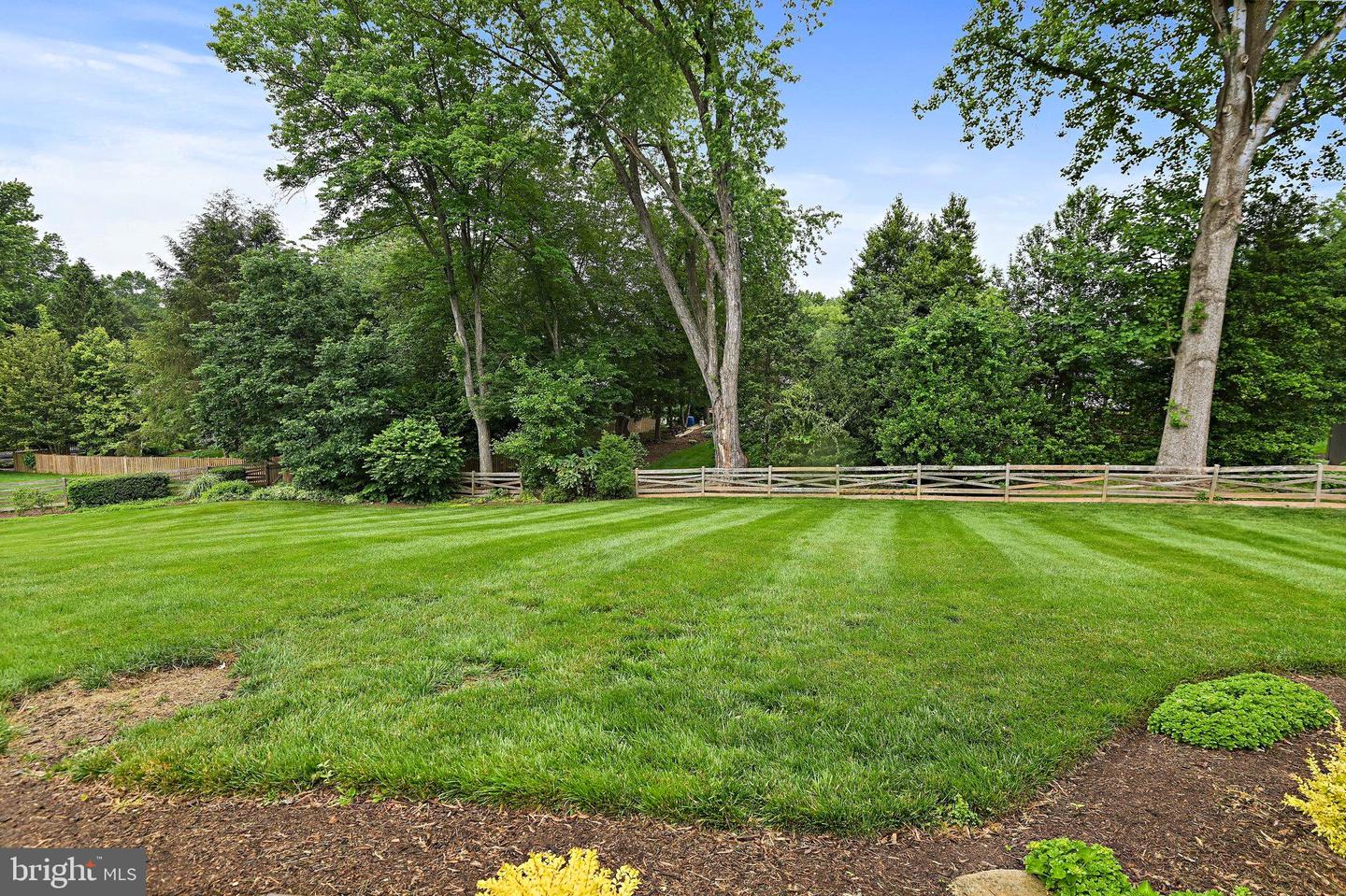 10404 TRUMPETER CT, VIENNA, Virginia 22182, 4 Bedrooms Bedrooms, 19 Rooms Rooms,3 BathroomsBathrooms,Residential,For sale,10404 TRUMPETER CT,VAFX2242112 MLS # VAFX2242112