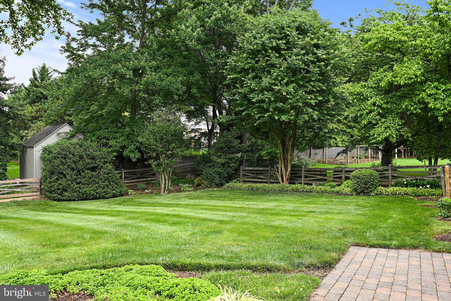 10404 TRUMPETER CT, VIENNA, Virginia 22182, 4 Bedrooms Bedrooms, 19 Rooms Rooms,3 BathroomsBathrooms,Residential,For sale,10404 TRUMPETER CT,VAFX2242112 MLS # VAFX2242112