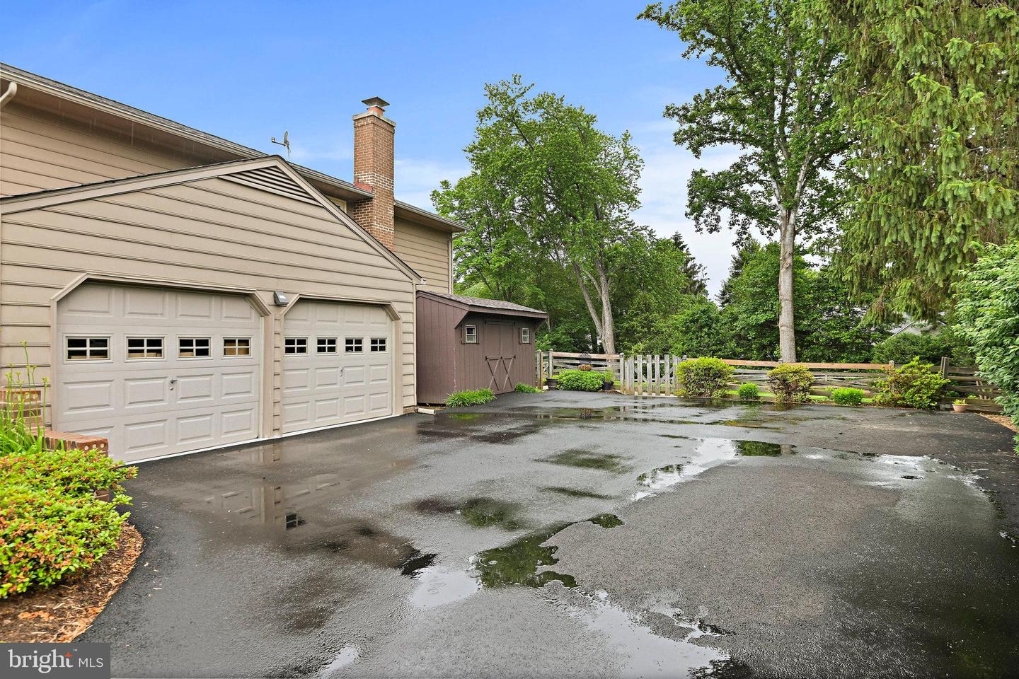 10404 TRUMPETER CT, VIENNA, Virginia 22182, 4 Bedrooms Bedrooms, 19 Rooms Rooms,3 BathroomsBathrooms,Residential,For sale,10404 TRUMPETER CT,VAFX2242112 MLS # VAFX2242112