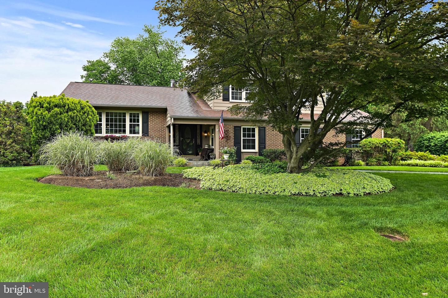 10404 TRUMPETER CT, VIENNA, Virginia 22182, 4 Bedrooms Bedrooms, 19 Rooms Rooms,3 BathroomsBathrooms,Residential,For sale,10404 TRUMPETER CT,VAFX2242112 MLS # VAFX2242112