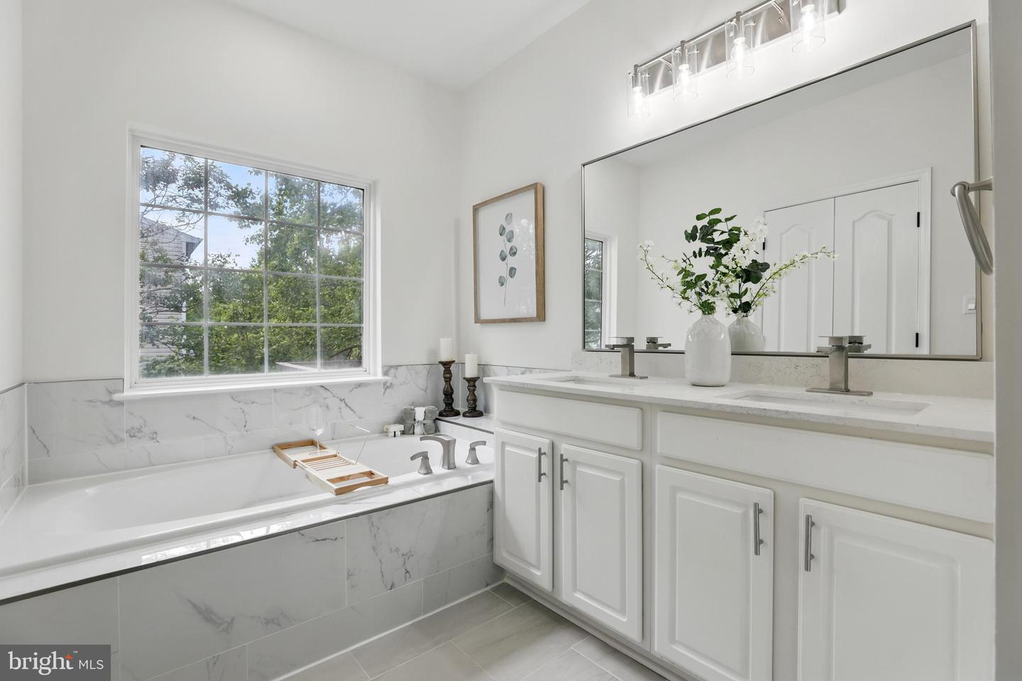13910 GOTHIC DR, CENTREVILLE, Virginia 20121, 3 Bedrooms Bedrooms, ,2 BathroomsBathrooms,Residential,For sale,13910 GOTHIC DR,VAFX2242228 MLS # VAFX2242228