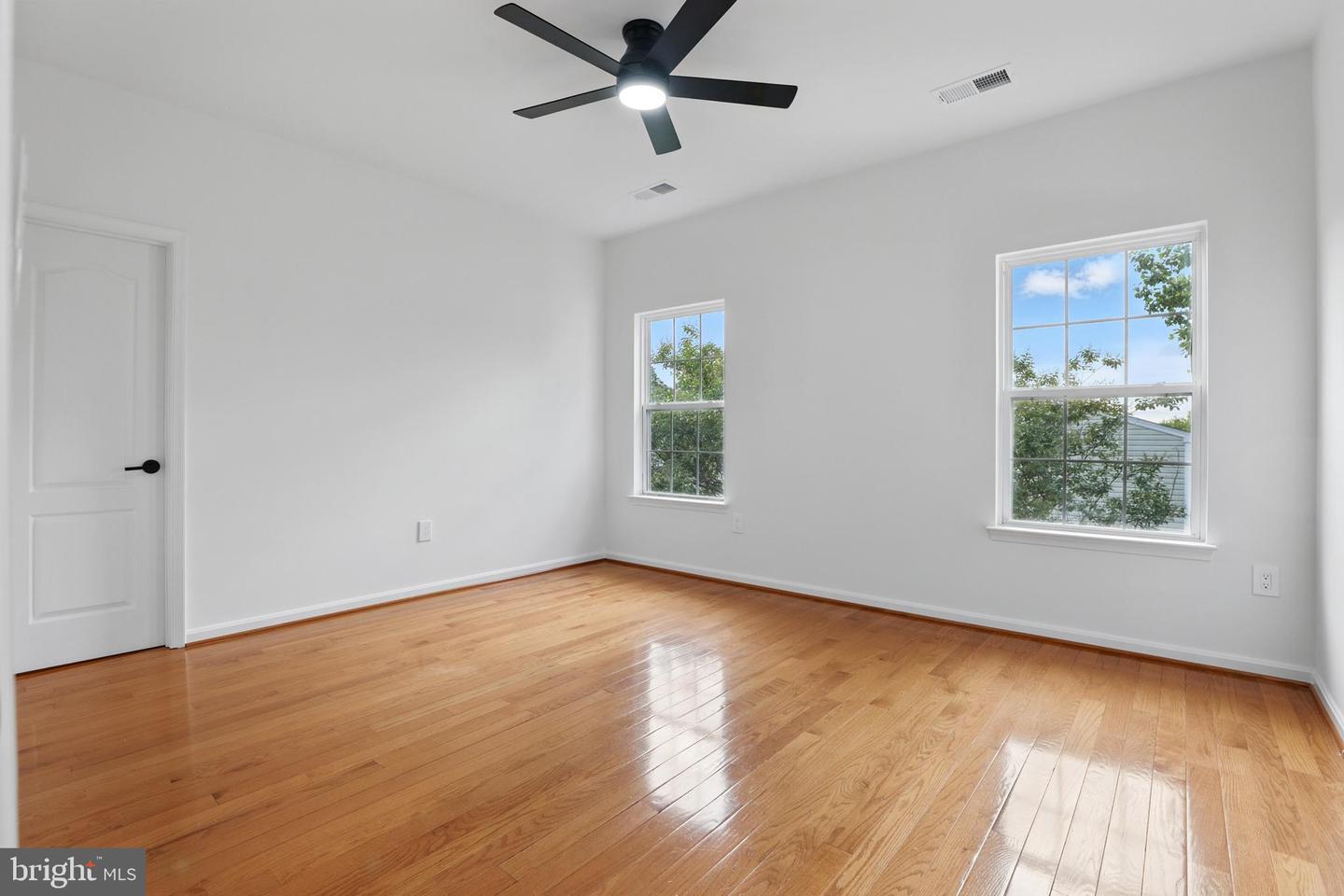 13910 GOTHIC DR, CENTREVILLE, Virginia 20121, 3 Bedrooms Bedrooms, ,2 BathroomsBathrooms,Residential,For sale,13910 GOTHIC DR,VAFX2242228 MLS # VAFX2242228