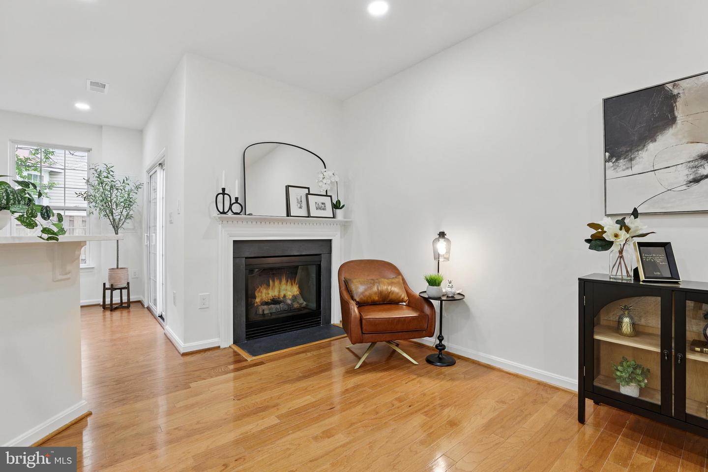 13910 GOTHIC DR, CENTREVILLE, Virginia 20121, 3 Bedrooms Bedrooms, ,2 BathroomsBathrooms,Residential,For sale,13910 GOTHIC DR,VAFX2242228 MLS # VAFX2242228