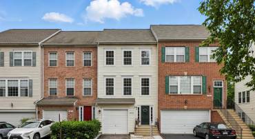 13910 GOTHIC DR, CENTREVILLE, Virginia 20121, 3 Bedrooms Bedrooms, ,2 BathroomsBathrooms,Residential,For sale,13910 GOTHIC DR,VAFX2242228 MLS # VAFX2242228