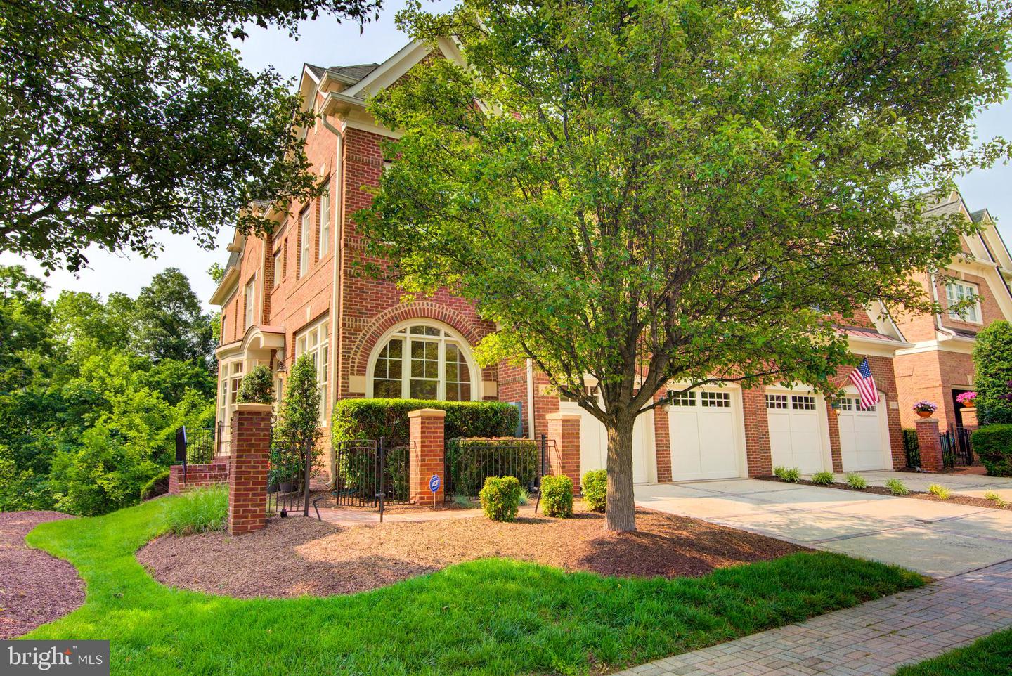 43710 BURNING SANDS TER, LEESBURG, Virginia 20176, 4 Bedrooms Bedrooms, ,4 BathroomsBathrooms,Residential,For sale,43710 BURNING SANDS TER,VALO2097362 MLS # VALO2097362
