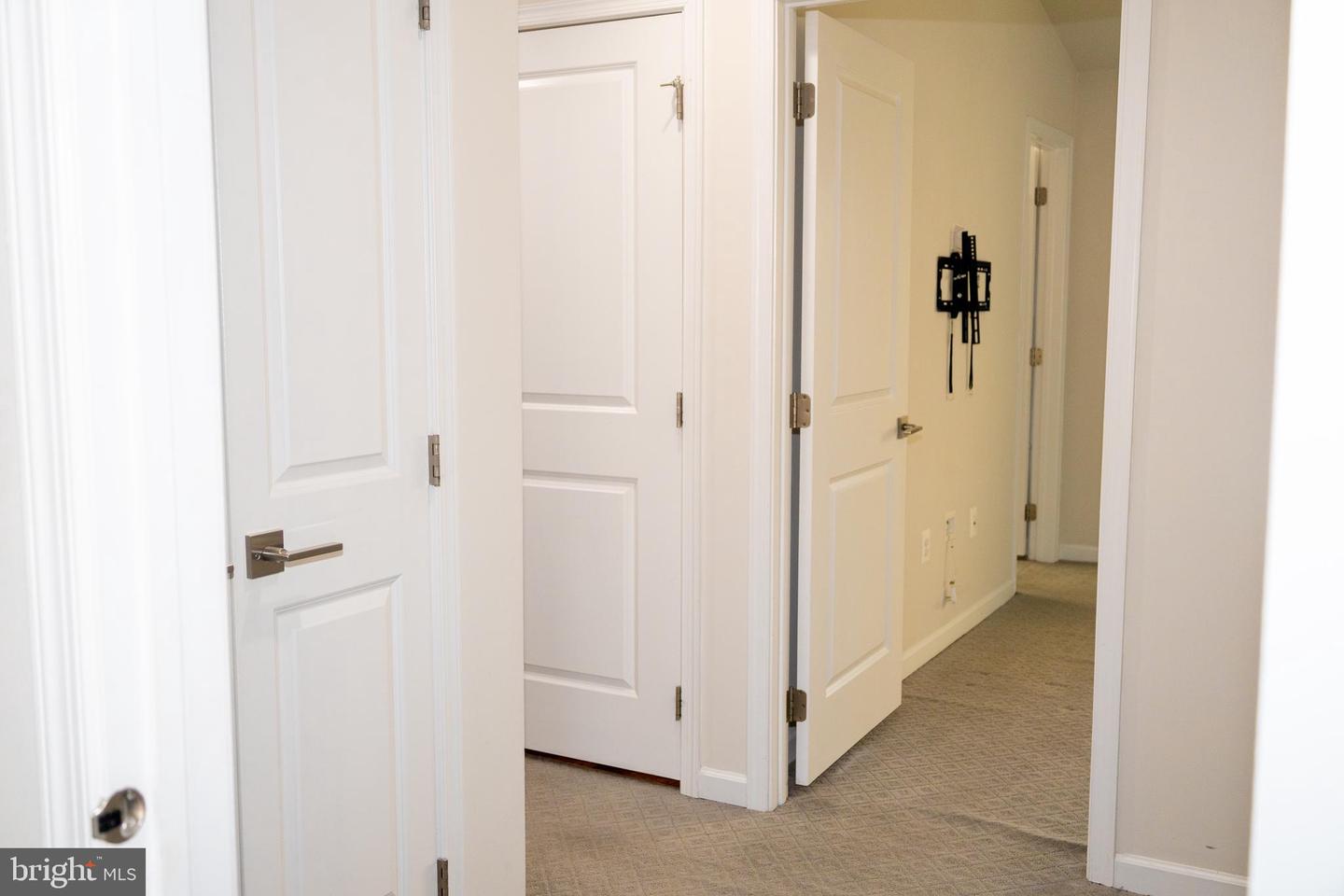 42624 LISBURN CHASE TER, CHANTILLY, Virginia 20152, 3 Bedrooms Bedrooms, ,3 BathroomsBathrooms,Residential,For sale,42624 LISBURN CHASE TER,VALO2097374 MLS # VALO2097374