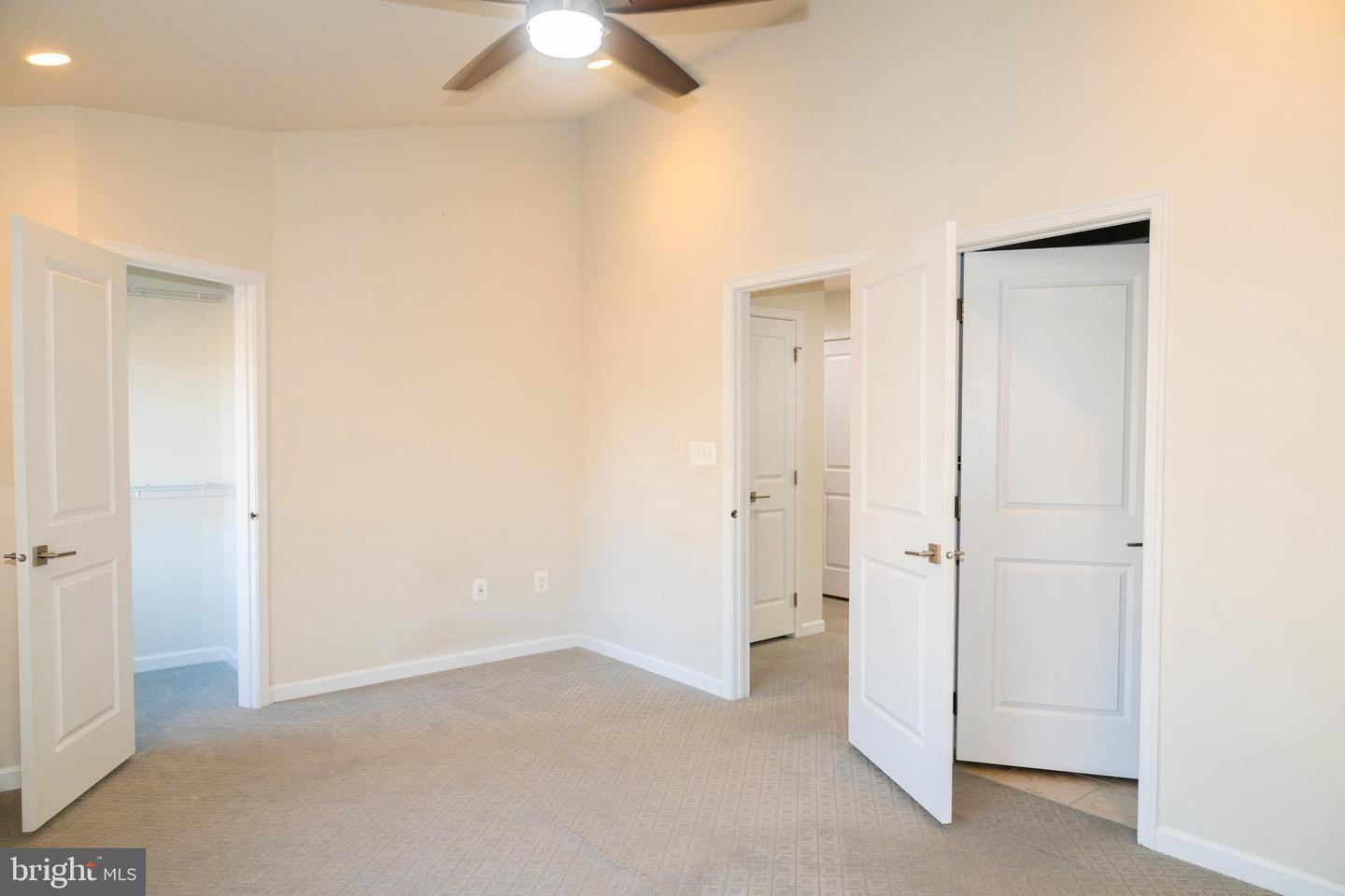 42624 LISBURN CHASE TER, CHANTILLY, Virginia 20152, 3 Bedrooms Bedrooms, ,3 BathroomsBathrooms,Residential,For sale,42624 LISBURN CHASE TER,VALO2097374 MLS # VALO2097374
