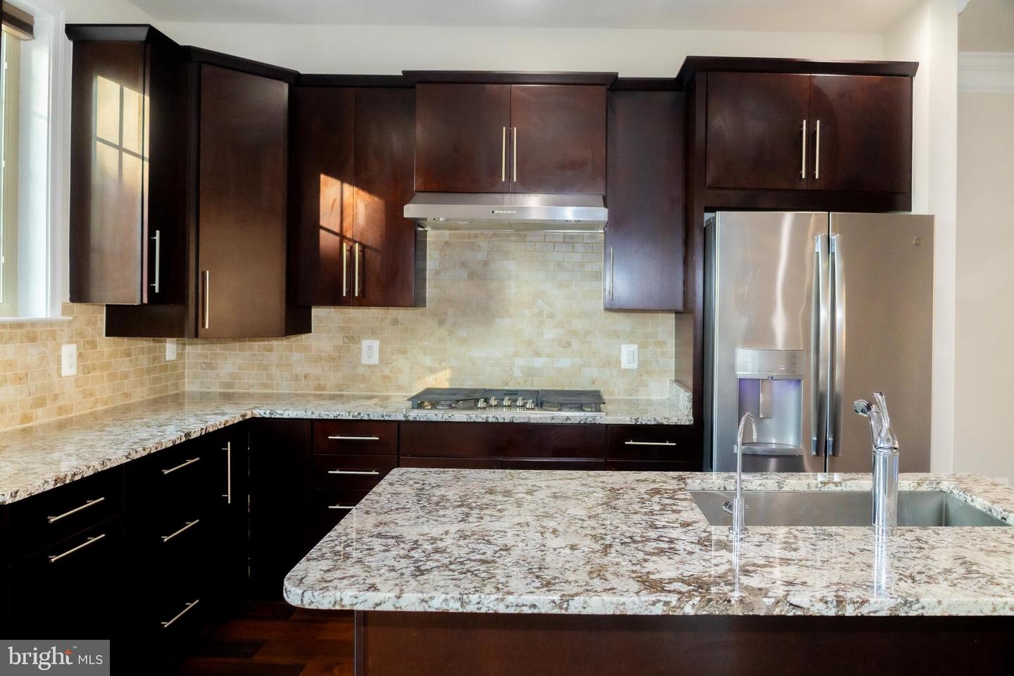 42624 LISBURN CHASE TER, CHANTILLY, Virginia 20152, 3 Bedrooms Bedrooms, ,3 BathroomsBathrooms,Residential,For sale,42624 LISBURN CHASE TER,VALO2097374 MLS # VALO2097374