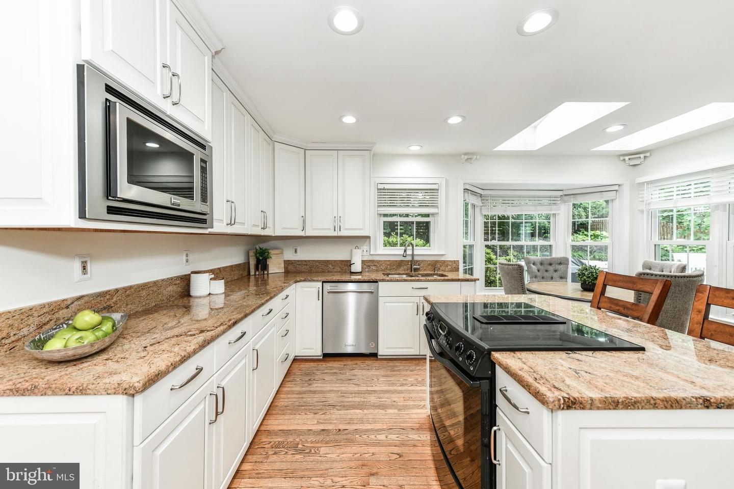 43557 GOLDEN MEADOW CIR, ASHBURN, Virginia 20147, 4 Bedrooms Bedrooms, ,2 BathroomsBathrooms,Residential,For sale,43557 GOLDEN MEADOW CIR,VALO2097410 MLS # VALO2097410