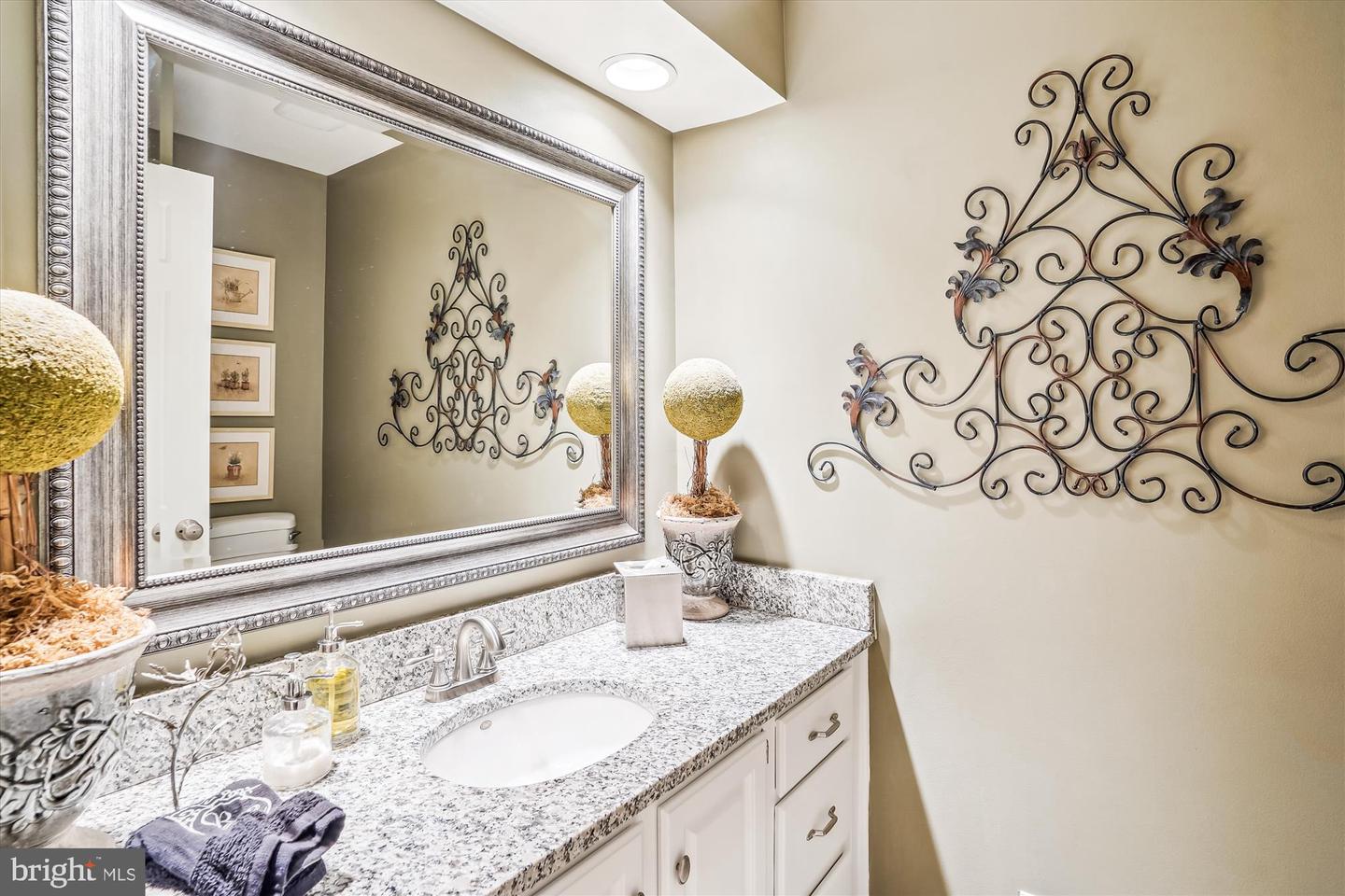 5068 WILLOW OAK PL, DUMFRIES, Virginia 22025, 5 Bedrooms Bedrooms, ,3 BathroomsBathrooms,Residential,For sale,5068 WILLOW OAK PL,VAPW2095254 MLS # VAPW2095254