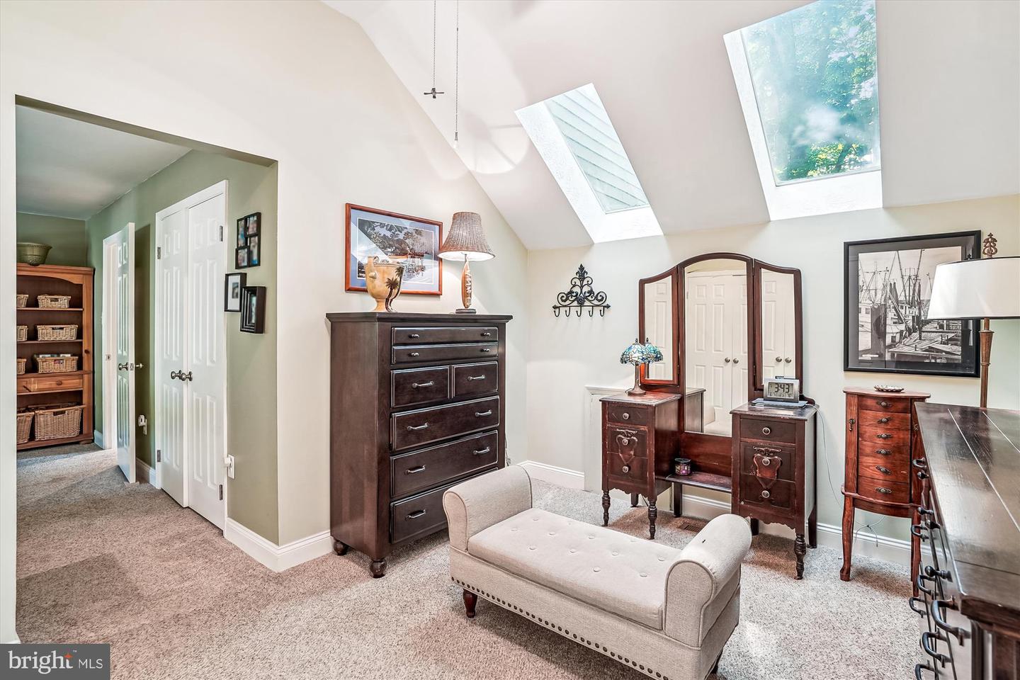 5068 WILLOW OAK PL, DUMFRIES, Virginia 22025, 5 Bedrooms Bedrooms, ,3 BathroomsBathrooms,Residential,For sale,5068 WILLOW OAK PL,VAPW2095254 MLS # VAPW2095254
