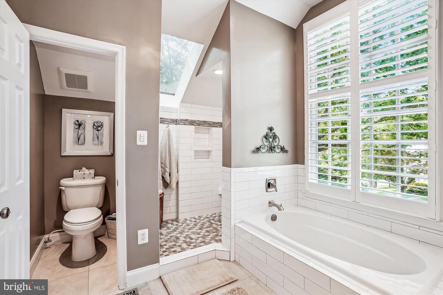 5068 WILLOW OAK PL, DUMFRIES, Virginia 22025, 5 Bedrooms Bedrooms, ,3 BathroomsBathrooms,Residential,For sale,5068 WILLOW OAK PL,VAPW2095254 MLS # VAPW2095254
