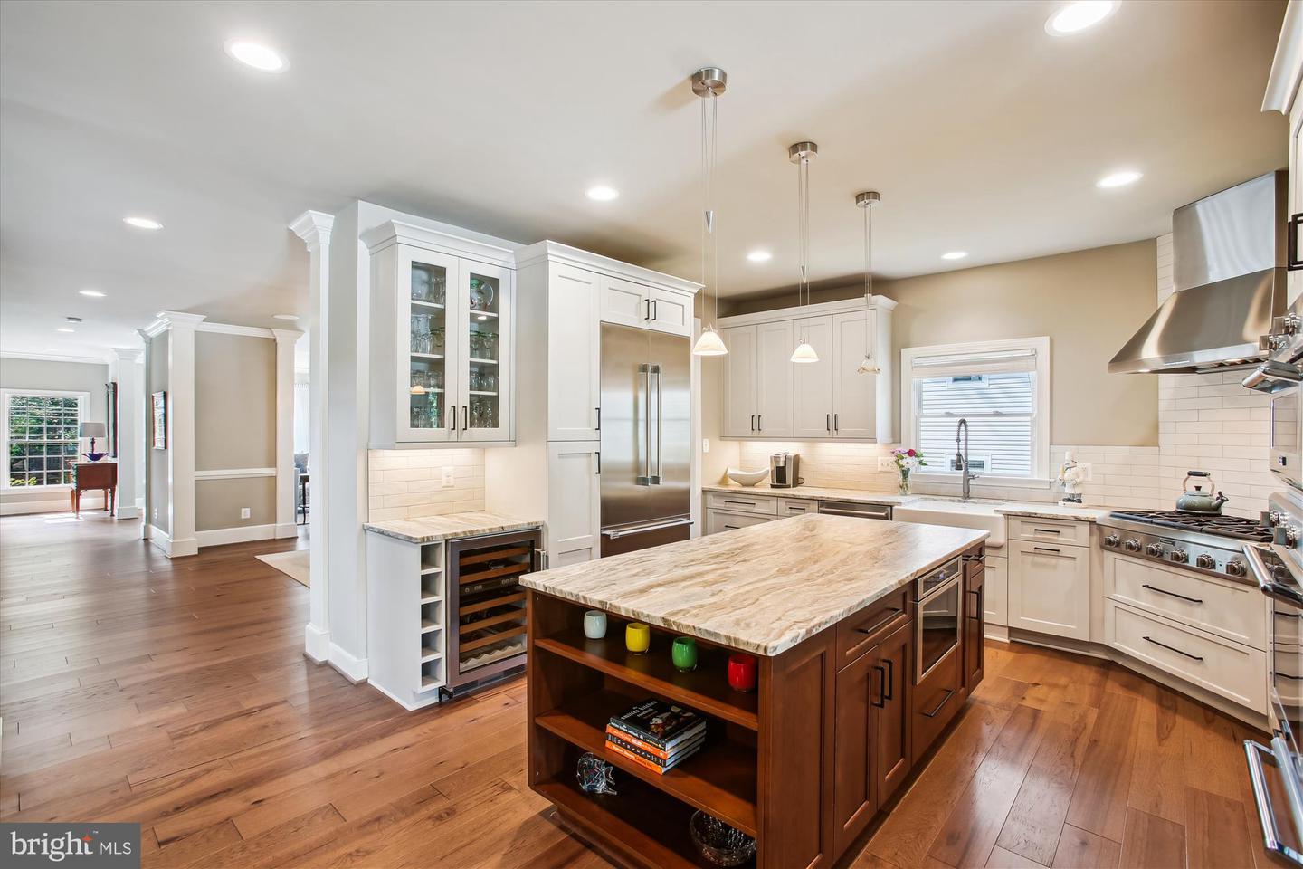 2371 N EDGEWOOD ST, ARLINGTON, Virginia 22207, 4 Bedrooms Bedrooms, ,4 BathroomsBathrooms,Residential,For sale,2371 N EDGEWOOD ST,VAAR2058034 MLS # VAAR2058034