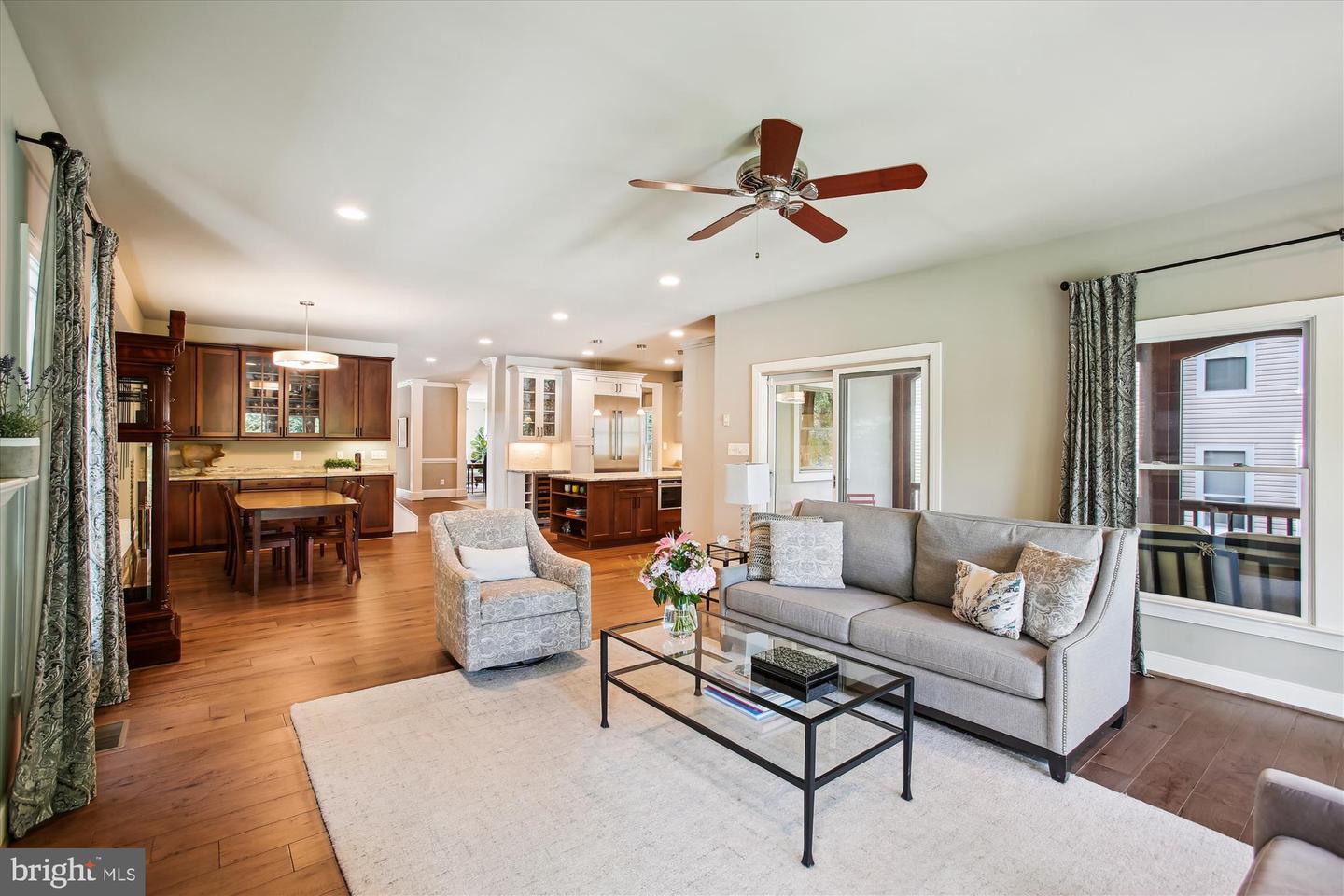 2371 N EDGEWOOD ST, ARLINGTON, Virginia 22207, 4 Bedrooms Bedrooms, ,4 BathroomsBathrooms,Residential,For sale,2371 N EDGEWOOD ST,VAAR2058034 MLS # VAAR2058034