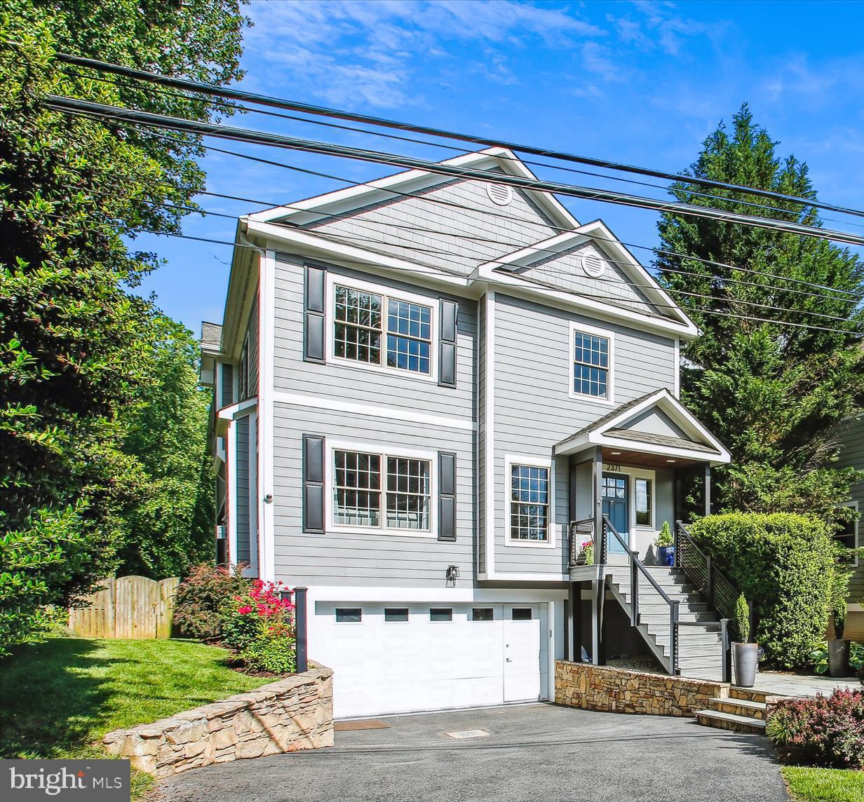 2371 N EDGEWOOD ST, ARLINGTON, Virginia 22207, 4 Bedrooms Bedrooms, ,4 BathroomsBathrooms,Residential,For sale,2371 N EDGEWOOD ST,VAAR2058034 MLS # VAAR2058034
