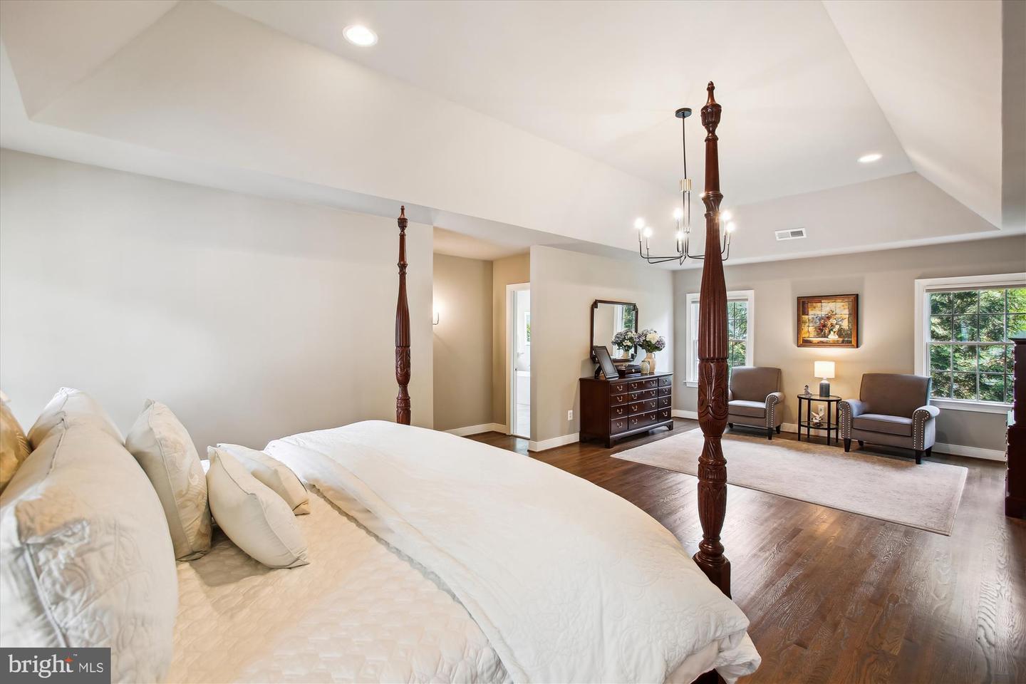 2371 N EDGEWOOD ST, ARLINGTON, Virginia 22207, 4 Bedrooms Bedrooms, ,4 BathroomsBathrooms,Residential,For sale,2371 N EDGEWOOD ST,VAAR2058034 MLS # VAAR2058034