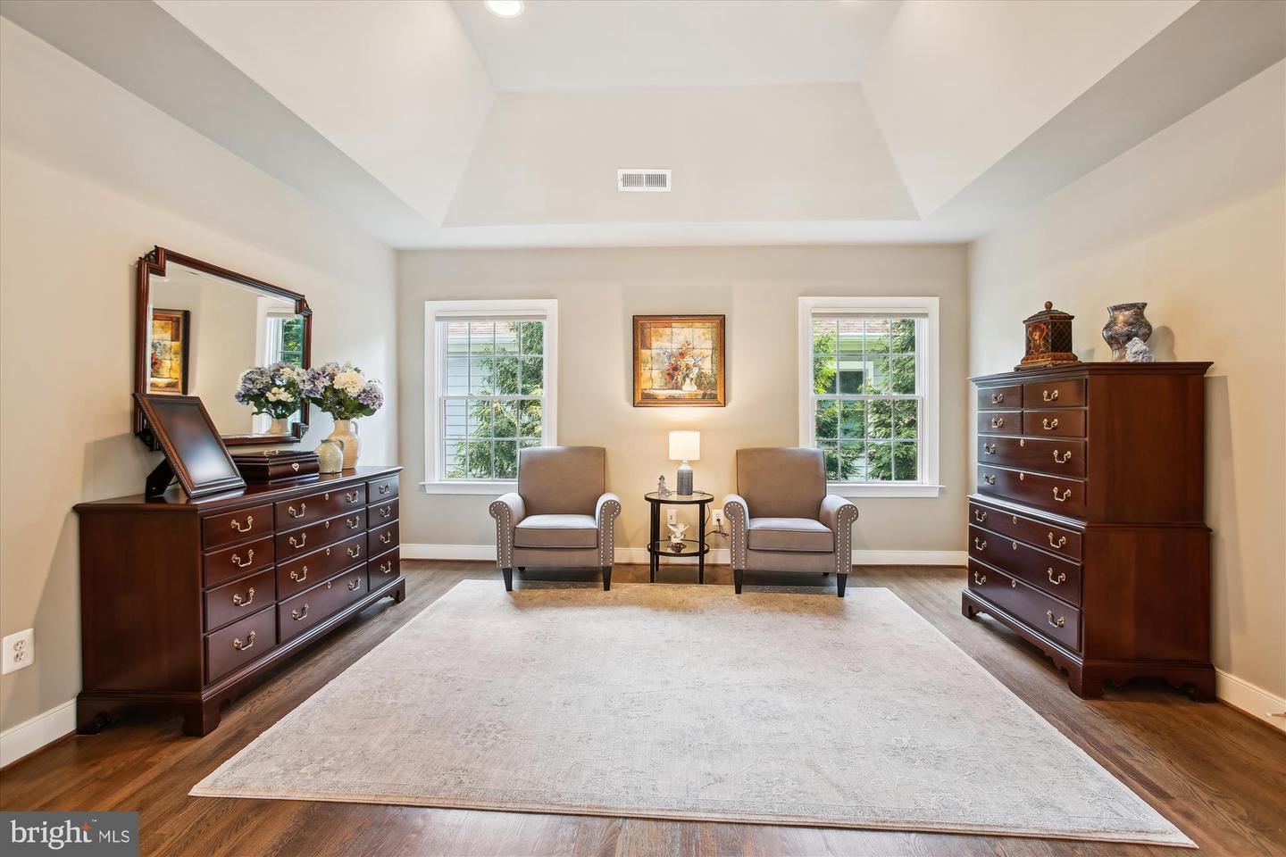 2371 N EDGEWOOD ST, ARLINGTON, Virginia 22207, 4 Bedrooms Bedrooms, ,4 BathroomsBathrooms,Residential,For sale,2371 N EDGEWOOD ST,VAAR2058034 MLS # VAAR2058034