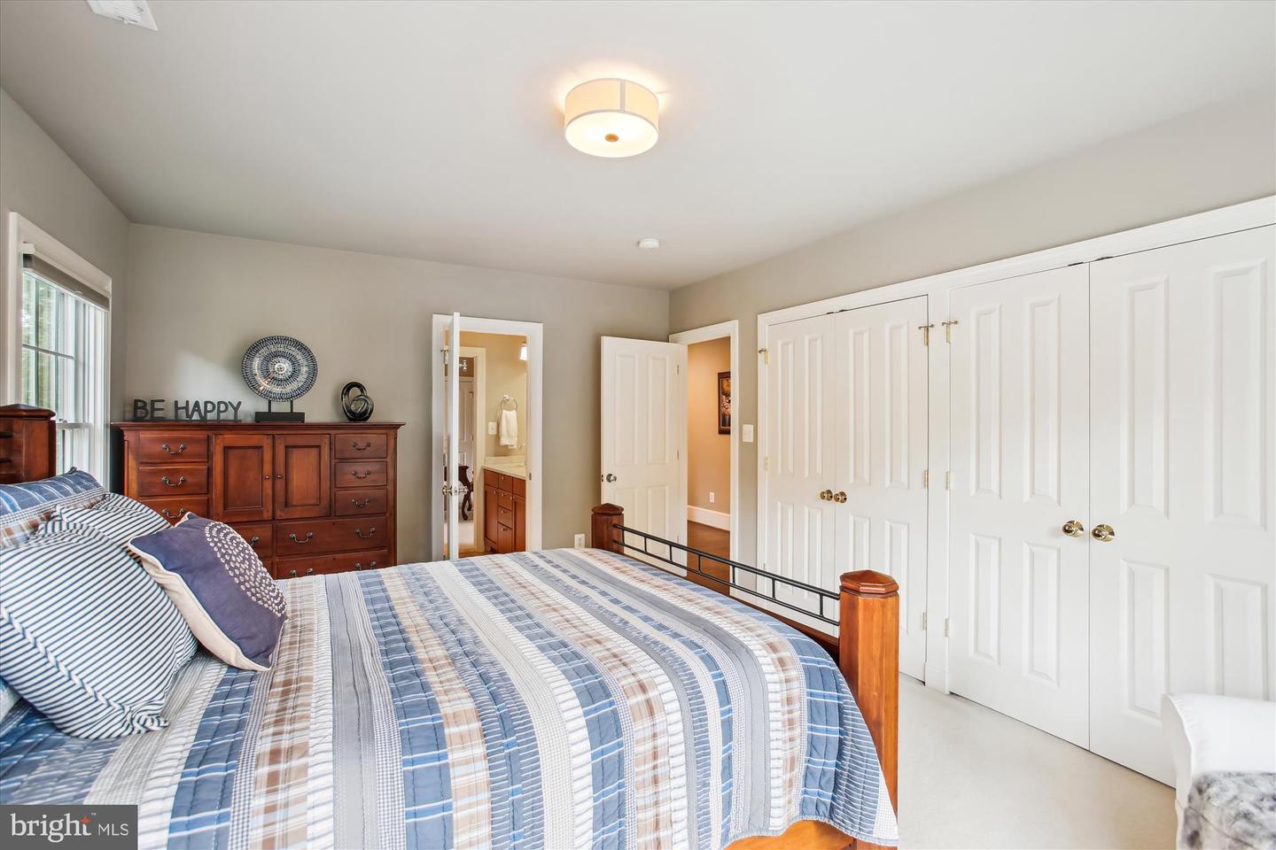 2371 N EDGEWOOD ST, ARLINGTON, Virginia 22207, 4 Bedrooms Bedrooms, ,4 BathroomsBathrooms,Residential,For sale,2371 N EDGEWOOD ST,VAAR2058034 MLS # VAAR2058034