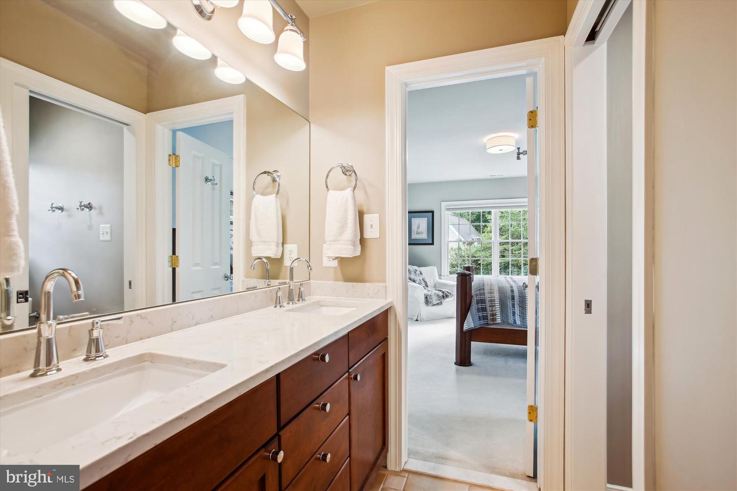 2371 N EDGEWOOD ST, ARLINGTON, Virginia 22207, 4 Bedrooms Bedrooms, ,4 BathroomsBathrooms,Residential,For sale,2371 N EDGEWOOD ST,VAAR2058034 MLS # VAAR2058034