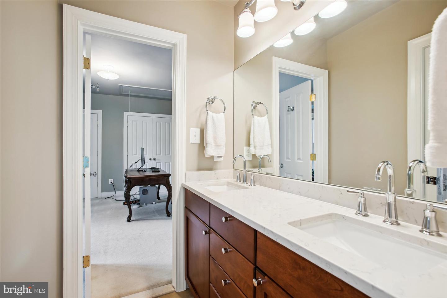 2371 N EDGEWOOD ST, ARLINGTON, Virginia 22207, 4 Bedrooms Bedrooms, ,4 BathroomsBathrooms,Residential,For sale,2371 N EDGEWOOD ST,VAAR2058034 MLS # VAAR2058034