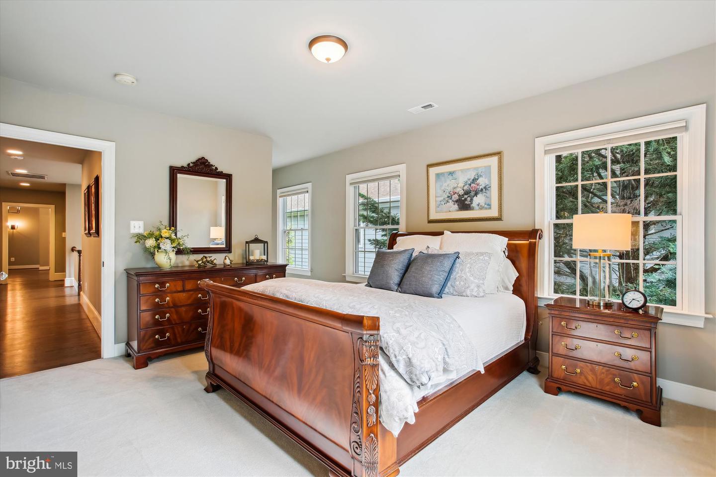 2371 N EDGEWOOD ST, ARLINGTON, Virginia 22207, 4 Bedrooms Bedrooms, ,4 BathroomsBathrooms,Residential,For sale,2371 N EDGEWOOD ST,VAAR2058034 MLS # VAAR2058034