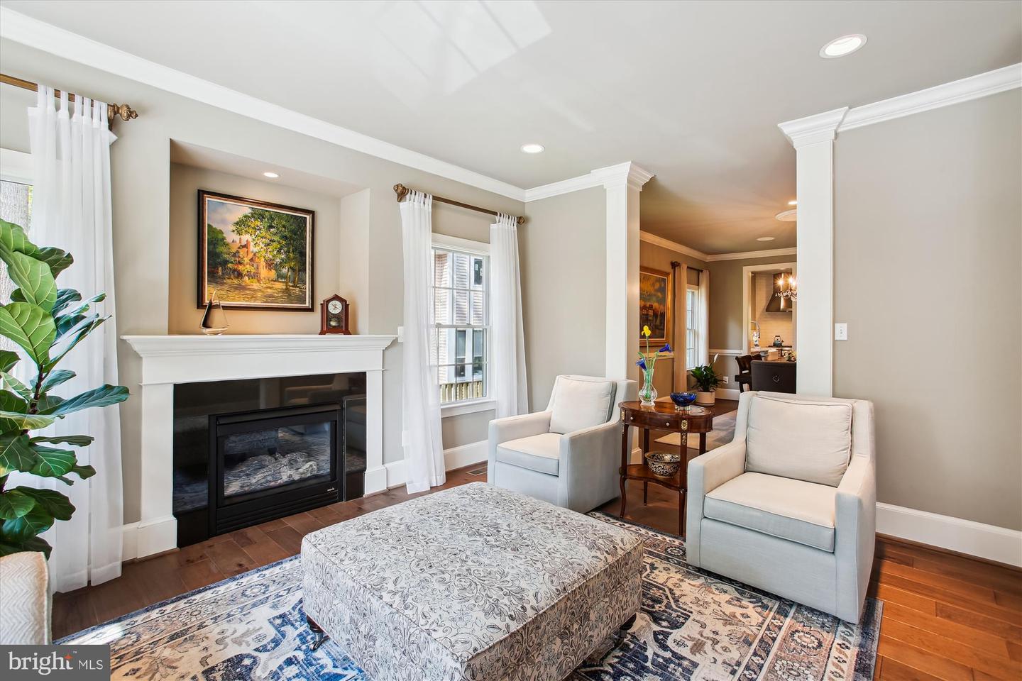 2371 N EDGEWOOD ST, ARLINGTON, Virginia 22207, 4 Bedrooms Bedrooms, ,4 BathroomsBathrooms,Residential,For sale,2371 N EDGEWOOD ST,VAAR2058034 MLS # VAAR2058034