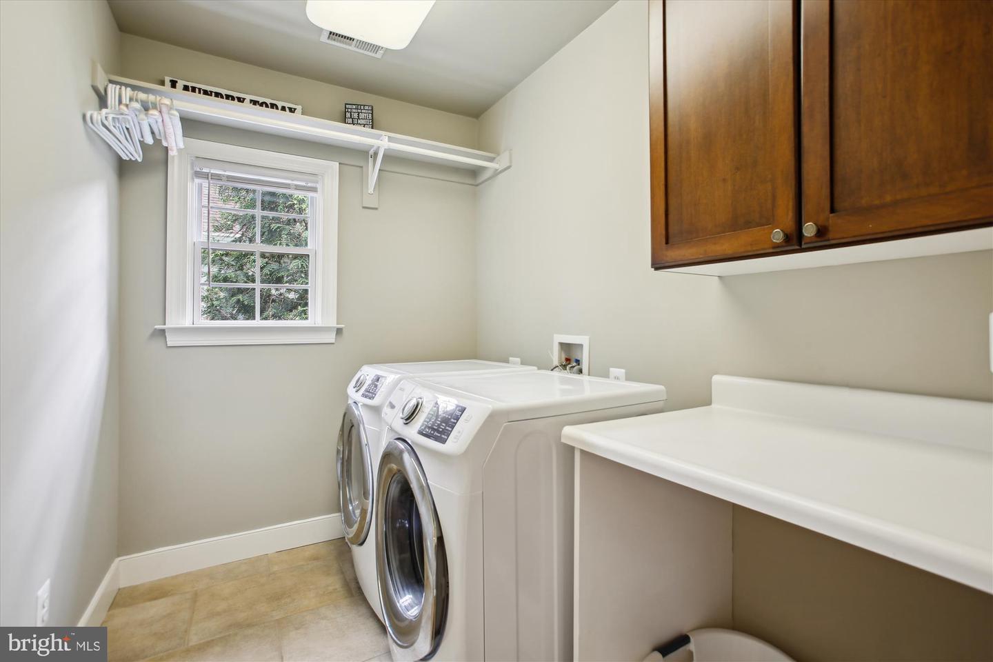 2371 N EDGEWOOD ST, ARLINGTON, Virginia 22207, 4 Bedrooms Bedrooms, ,4 BathroomsBathrooms,Residential,For sale,2371 N EDGEWOOD ST,VAAR2058034 MLS # VAAR2058034