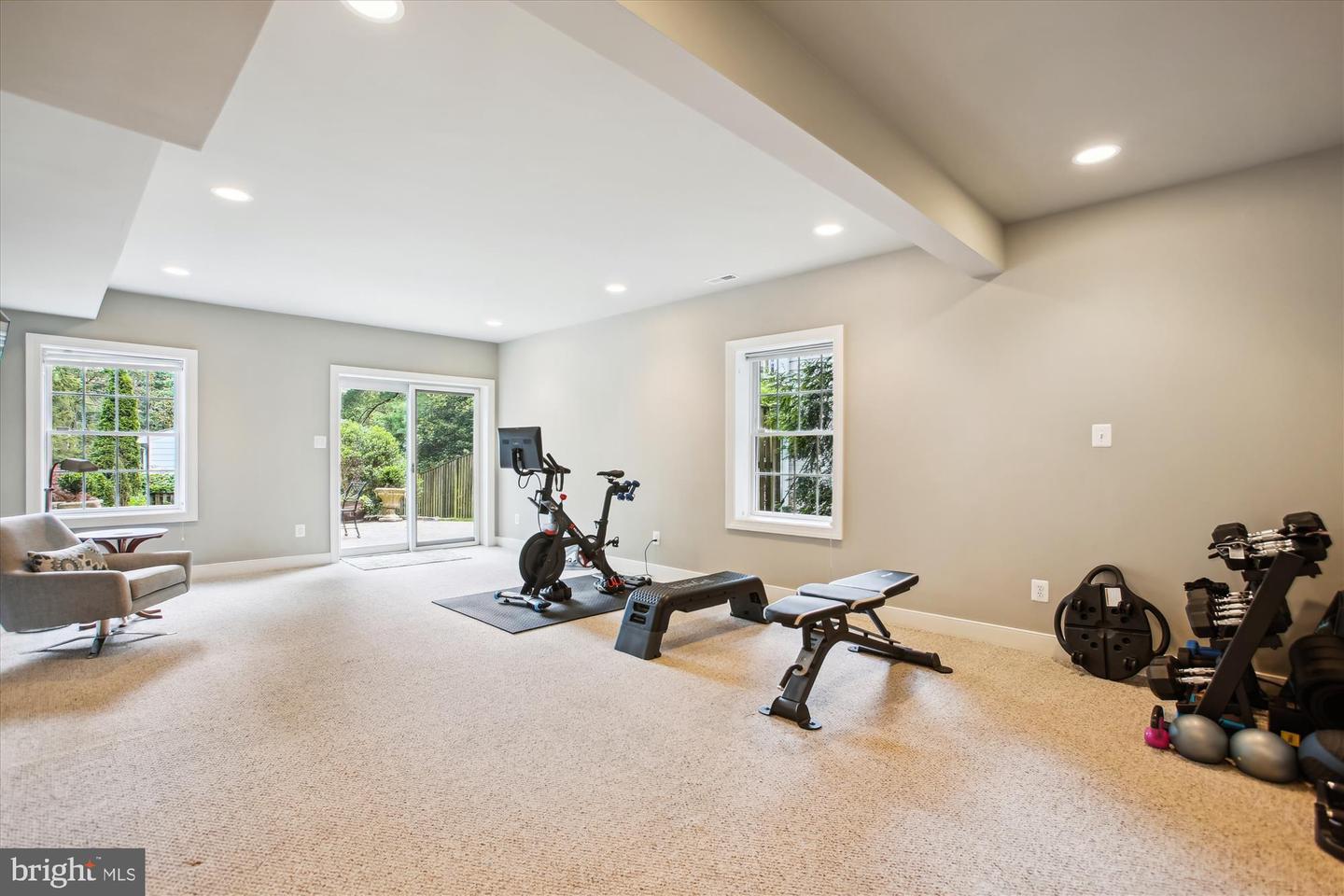 2371 N EDGEWOOD ST, ARLINGTON, Virginia 22207, 4 Bedrooms Bedrooms, ,4 BathroomsBathrooms,Residential,For sale,2371 N EDGEWOOD ST,VAAR2058034 MLS # VAAR2058034