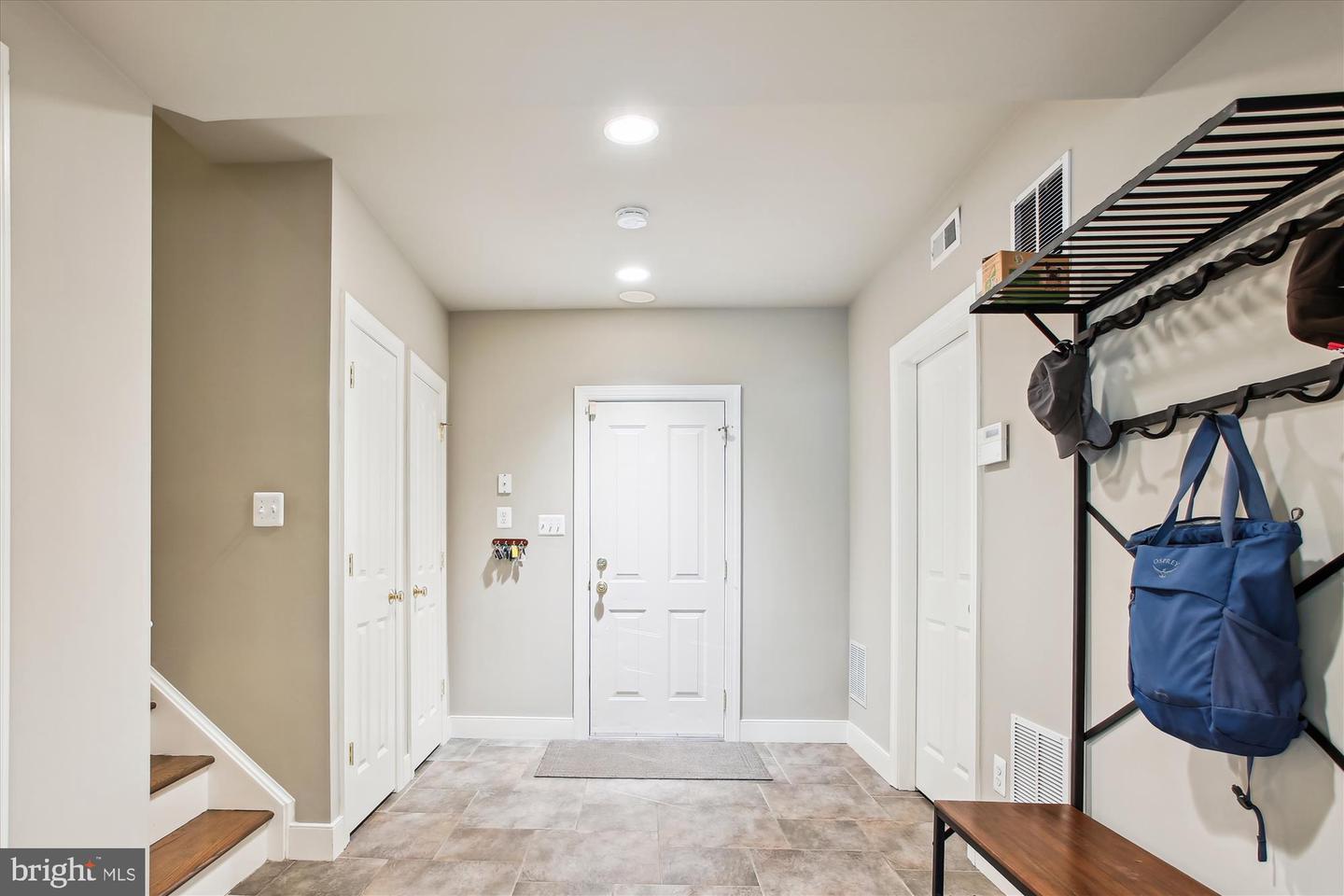 2371 N EDGEWOOD ST, ARLINGTON, Virginia 22207, 4 Bedrooms Bedrooms, ,4 BathroomsBathrooms,Residential,For sale,2371 N EDGEWOOD ST,VAAR2058034 MLS # VAAR2058034