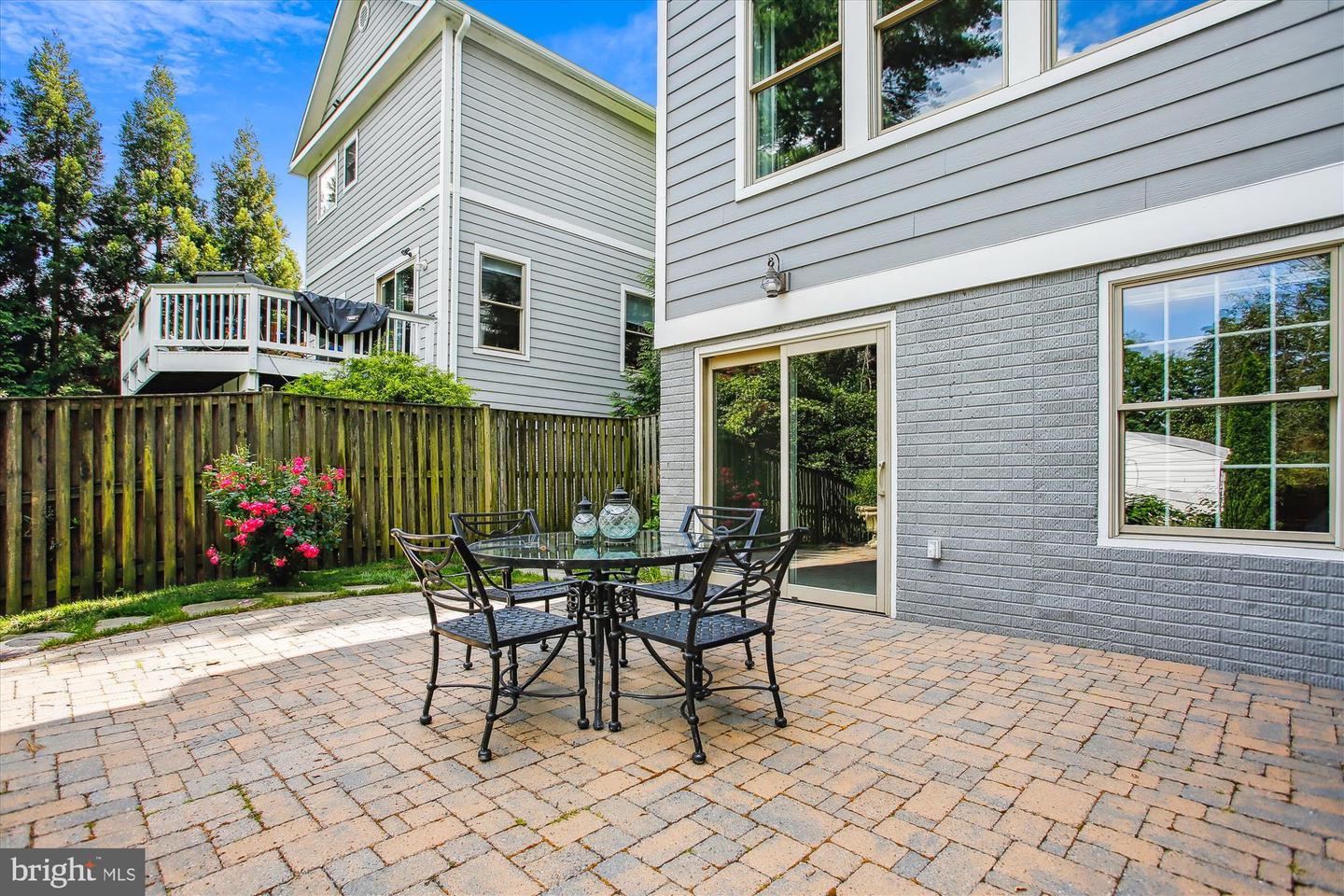 2371 N EDGEWOOD ST, ARLINGTON, Virginia 22207, 4 Bedrooms Bedrooms, ,4 BathroomsBathrooms,Residential,For sale,2371 N EDGEWOOD ST,VAAR2058034 MLS # VAAR2058034
