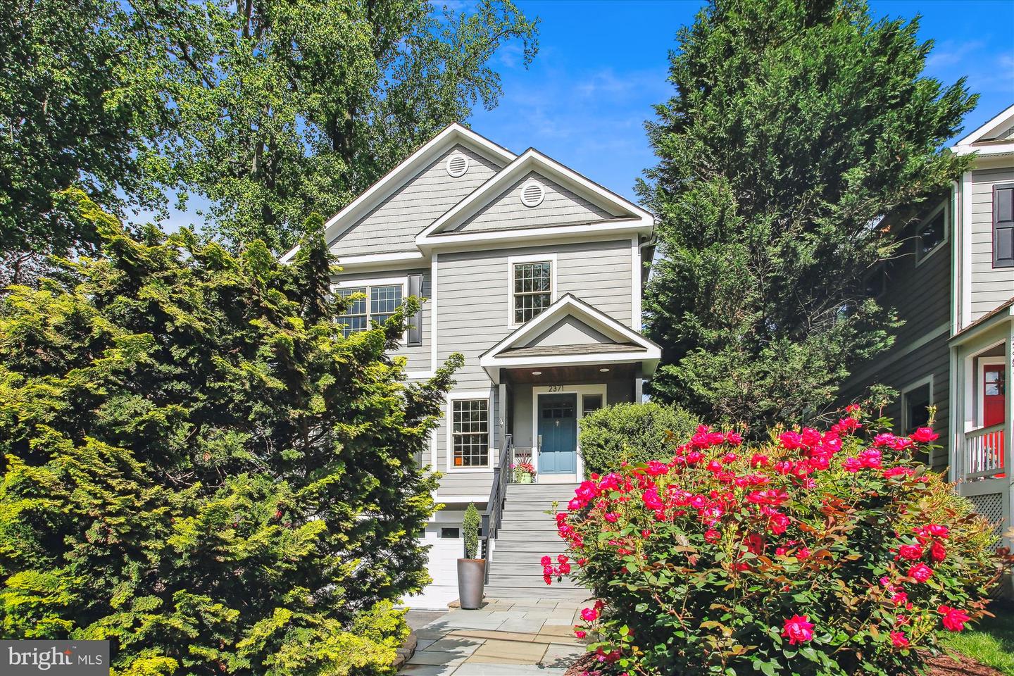2371 N EDGEWOOD ST, ARLINGTON, Virginia 22207, 4 Bedrooms Bedrooms, ,4 BathroomsBathrooms,Residential,For sale,2371 N EDGEWOOD ST,VAAR2058034 MLS # VAAR2058034