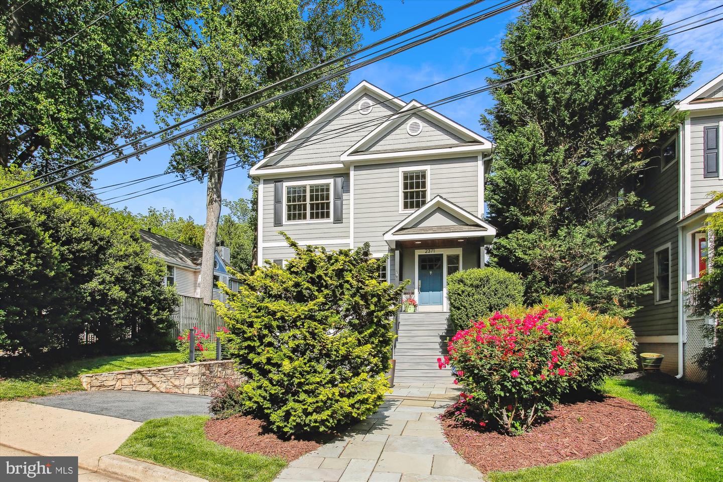 2371 N EDGEWOOD ST, ARLINGTON, Virginia 22207, 4 Bedrooms Bedrooms, ,4 BathroomsBathrooms,Residential,For sale,2371 N EDGEWOOD ST,VAAR2058034 MLS # VAAR2058034