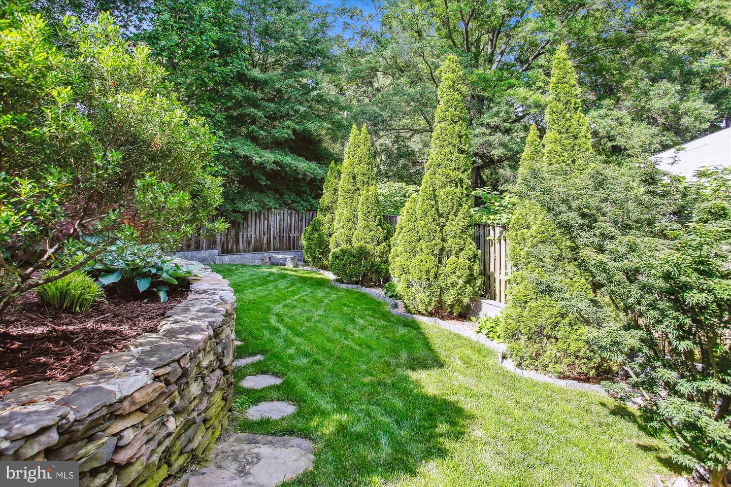 2371 N EDGEWOOD ST, ARLINGTON, Virginia 22207, 4 Bedrooms Bedrooms, ,4 BathroomsBathrooms,Residential,For sale,2371 N EDGEWOOD ST,VAAR2058034 MLS # VAAR2058034
