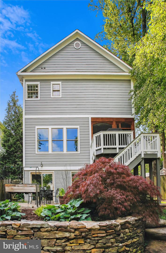 2371 N EDGEWOOD ST, ARLINGTON, Virginia 22207, 4 Bedrooms Bedrooms, ,4 BathroomsBathrooms,Residential,For sale,2371 N EDGEWOOD ST,VAAR2058034 MLS # VAAR2058034