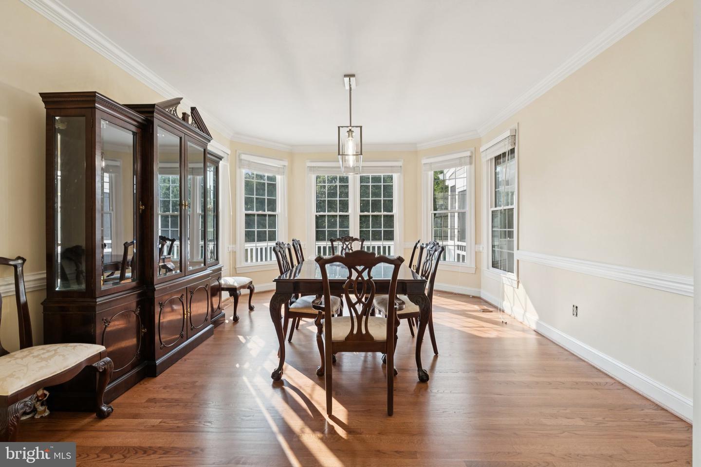 1292 MIDDLETON CT, VIENNA, Virginia 22182, 5 Bedrooms Bedrooms, ,4 BathroomsBathrooms,Residential,For sale,1292 MIDDLETON CT,VAFX2242378 MLS # VAFX2242378
