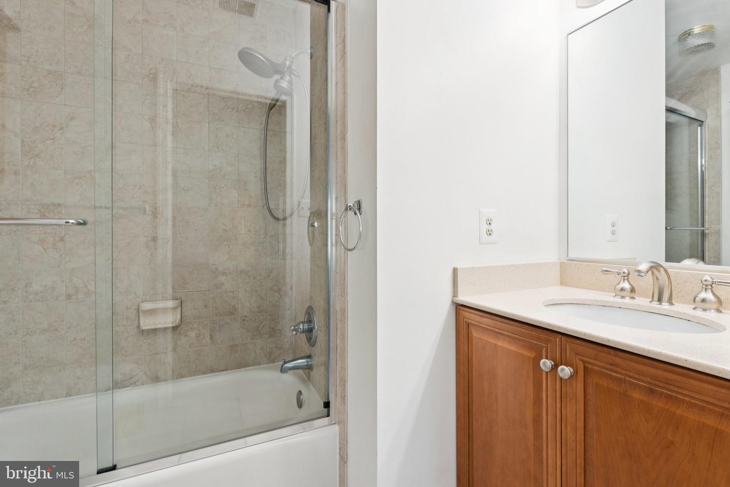 1292 MIDDLETON CT, VIENNA, Virginia 22182, 5 Bedrooms Bedrooms, ,4 BathroomsBathrooms,Residential,For sale,1292 MIDDLETON CT,VAFX2242378 MLS # VAFX2242378