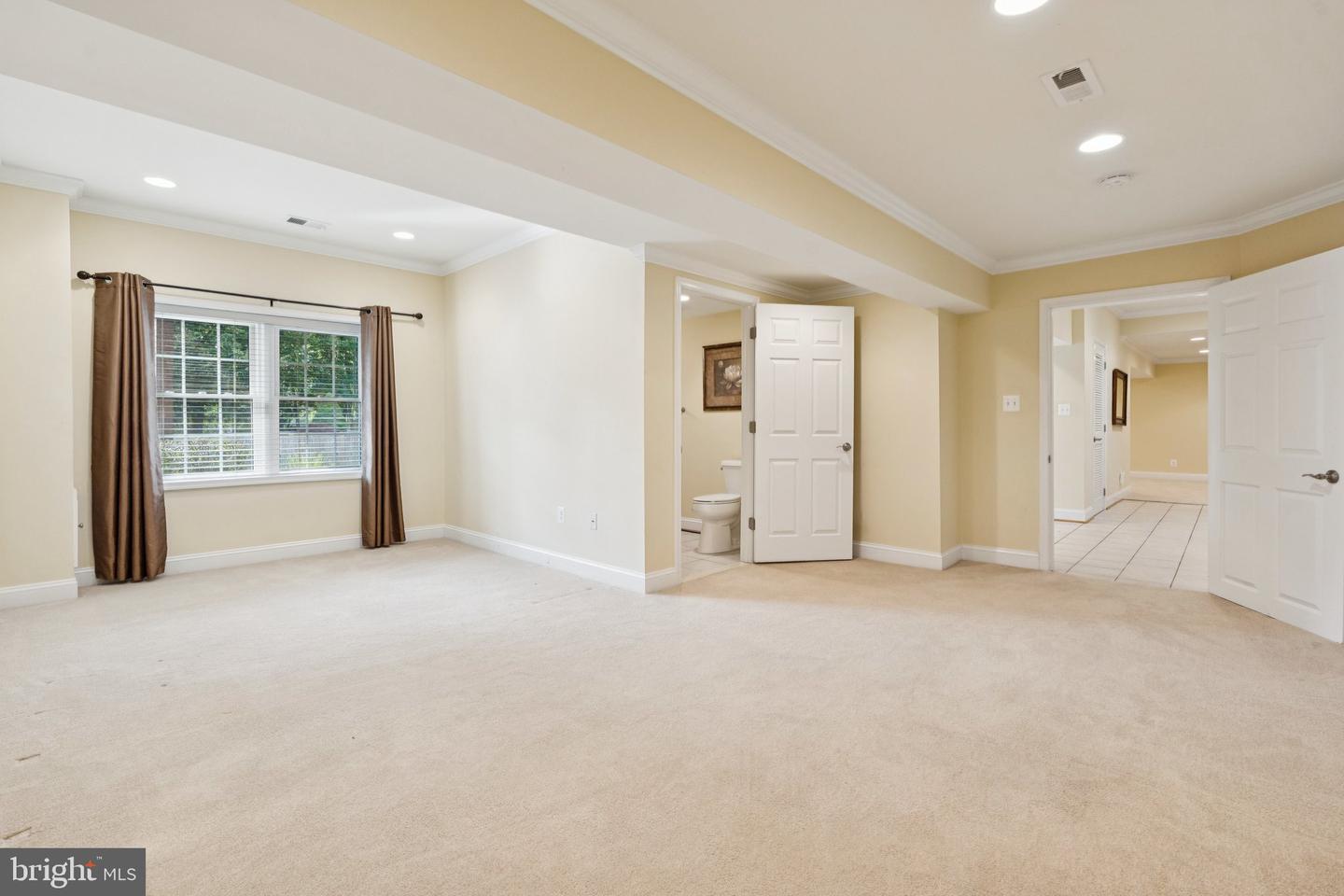 1292 MIDDLETON CT, VIENNA, Virginia 22182, 5 Bedrooms Bedrooms, ,4 BathroomsBathrooms,Residential,For sale,1292 MIDDLETON CT,VAFX2242378 MLS # VAFX2242378