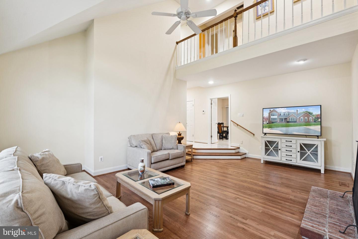 1292 MIDDLETON CT, VIENNA, Virginia 22182, 5 Bedrooms Bedrooms, ,4 BathroomsBathrooms,Residential,For sale,1292 MIDDLETON CT,VAFX2242378 MLS # VAFX2242378