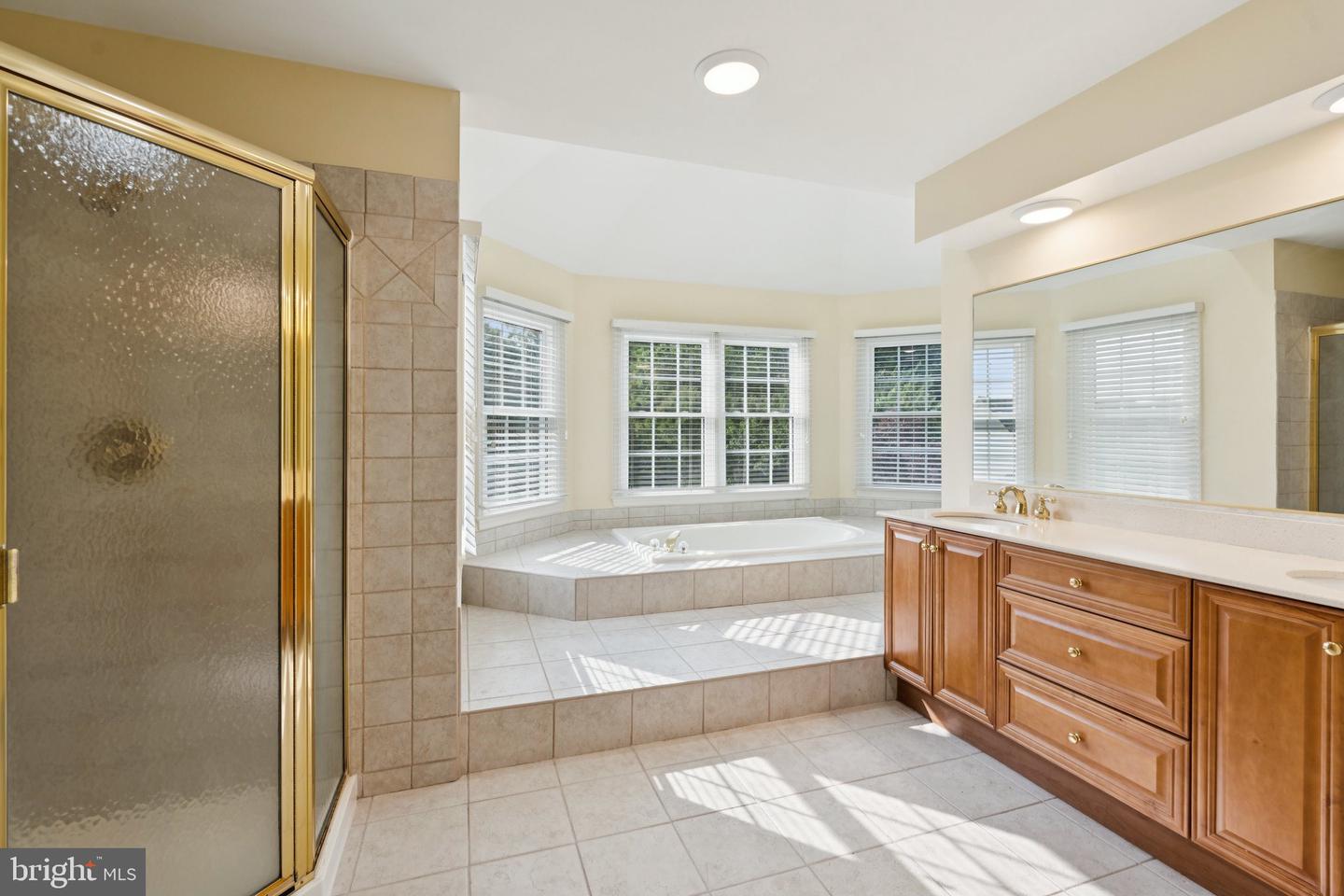 1292 MIDDLETON CT, VIENNA, Virginia 22182, 5 Bedrooms Bedrooms, ,4 BathroomsBathrooms,Residential,For sale,1292 MIDDLETON CT,VAFX2242378 MLS # VAFX2242378