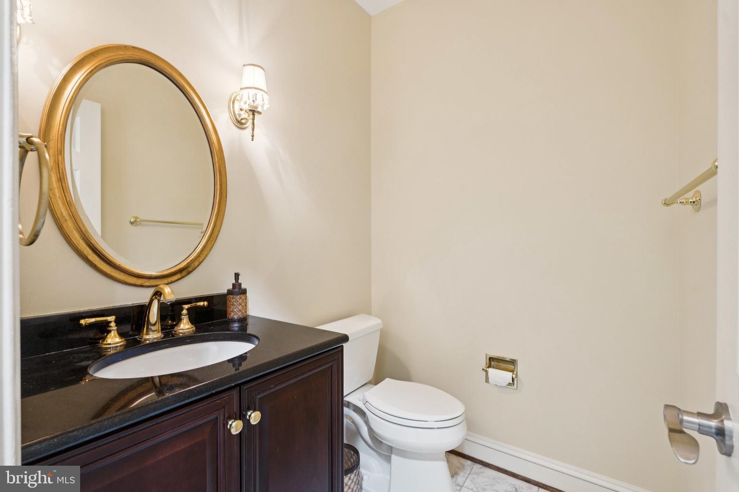 1292 MIDDLETON CT, VIENNA, Virginia 22182, 5 Bedrooms Bedrooms, ,4 BathroomsBathrooms,Residential,For sale,1292 MIDDLETON CT,VAFX2242378 MLS # VAFX2242378