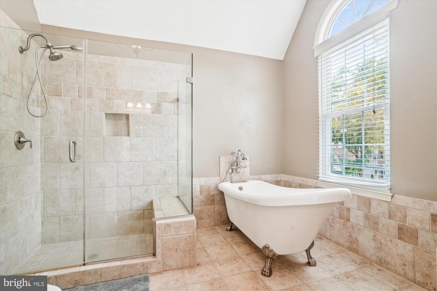 16719 TINTAGEL CT, DUMFRIES, Virginia 22025, 4 Bedrooms Bedrooms, ,3 BathroomsBathrooms,Residential,For sale,16719 TINTAGEL CT,VAPW2095262 MLS # VAPW2095262