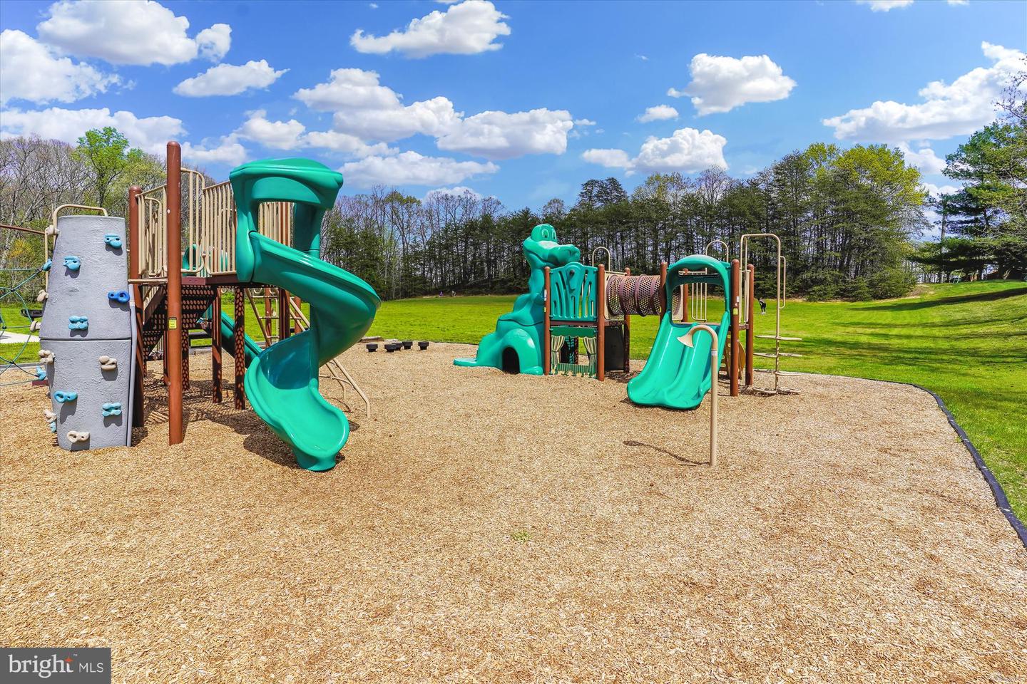 16719 TINTAGEL CT, DUMFRIES, Virginia 22025, 4 Bedrooms Bedrooms, ,3 BathroomsBathrooms,Residential,For sale,16719 TINTAGEL CT,VAPW2095262 MLS # VAPW2095262