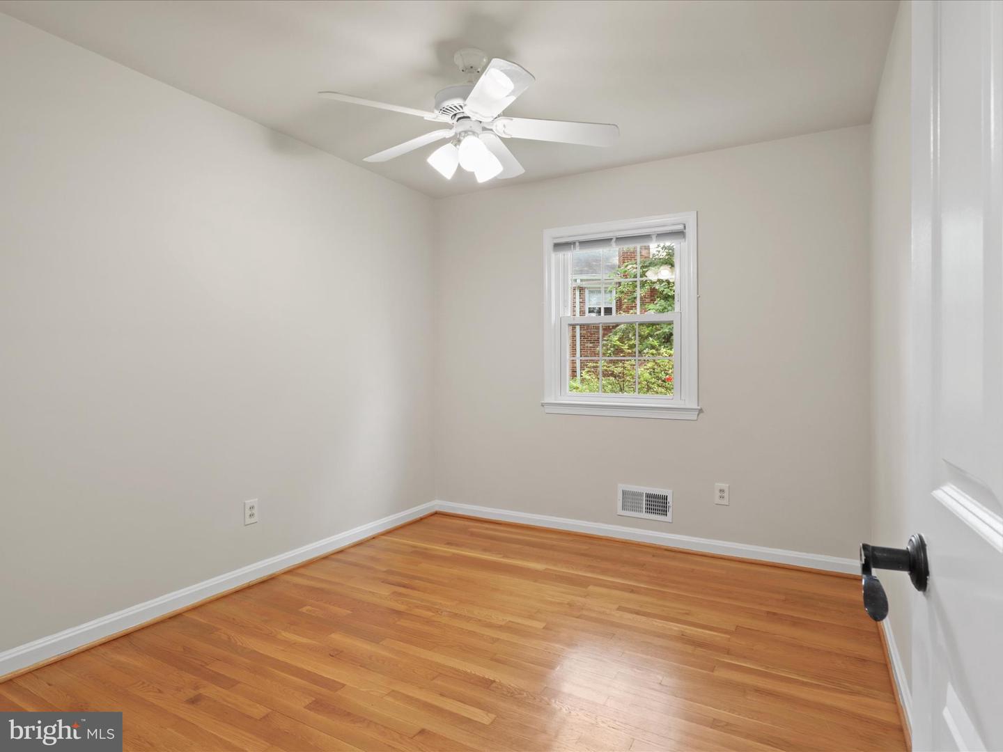 7400 LANHAM RD, FALLS CHURCH, Virginia 22043, 5 Bedrooms Bedrooms, ,2 BathroomsBathrooms,Residential,For sale,7400 LANHAM RD,VAFX2242428 MLS # VAFX2242428