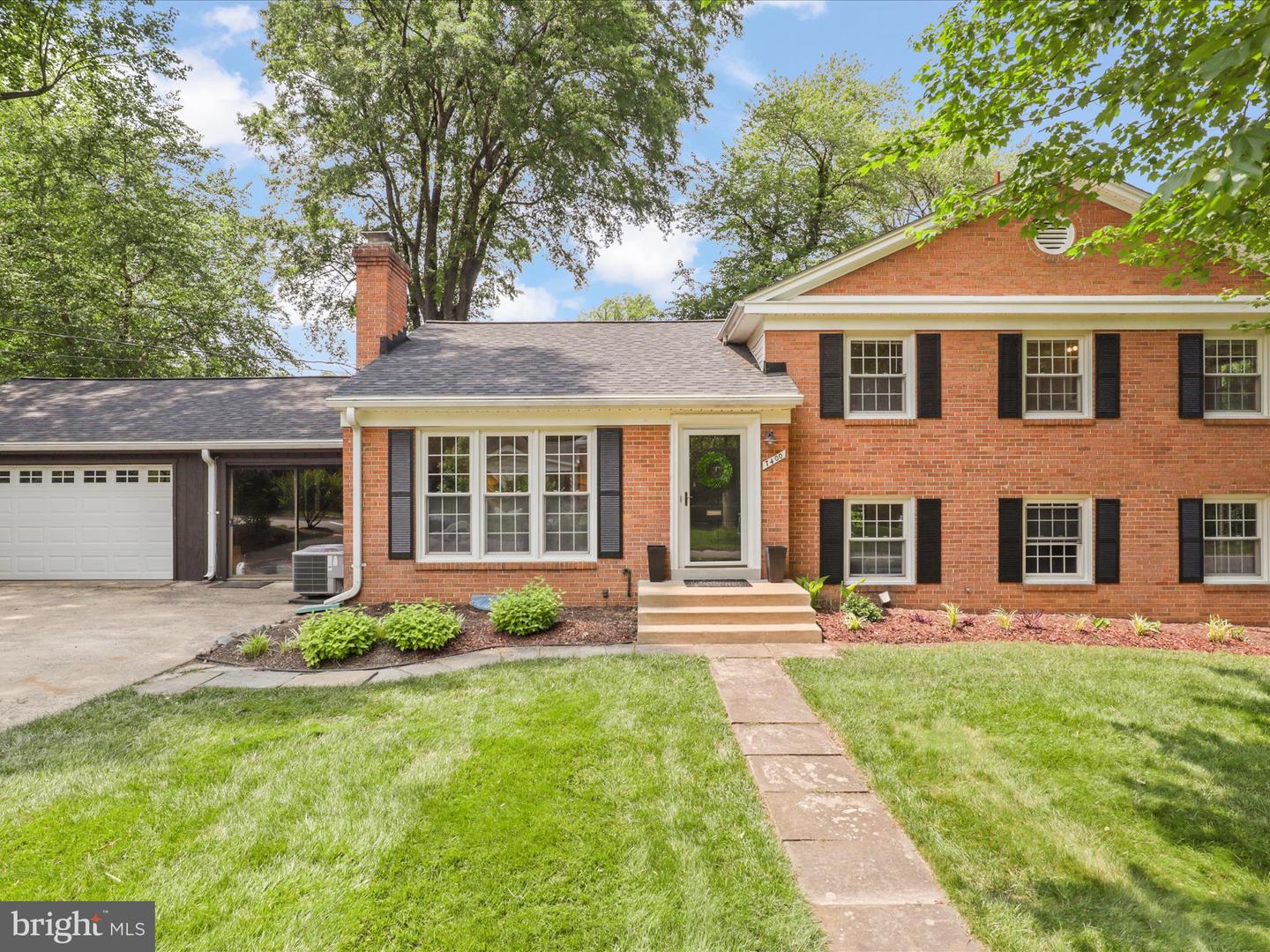 7400 LANHAM RD, FALLS CHURCH, Virginia 22043, 5 Bedrooms Bedrooms, ,2 BathroomsBathrooms,Residential,For sale,7400 LANHAM RD,VAFX2242428 MLS # VAFX2242428