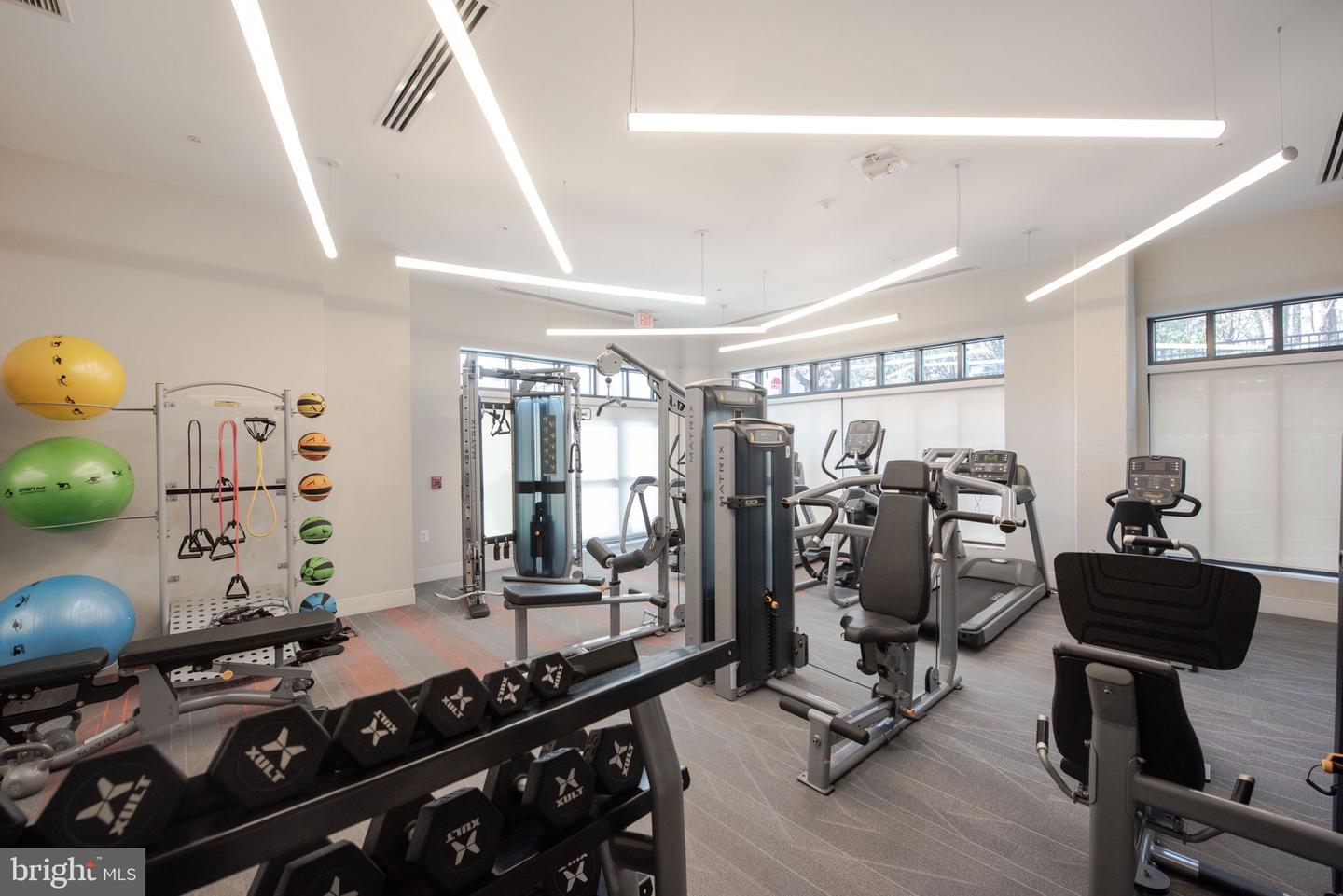 989 S BUCHANAN ST #409, ARLINGTON, Virginia 22204, 1 Bedroom Bedrooms, ,1 BathroomBathrooms,Residential,For sale,989 S BUCHANAN ST #409,VAAR2058028 MLS # VAAR2058028