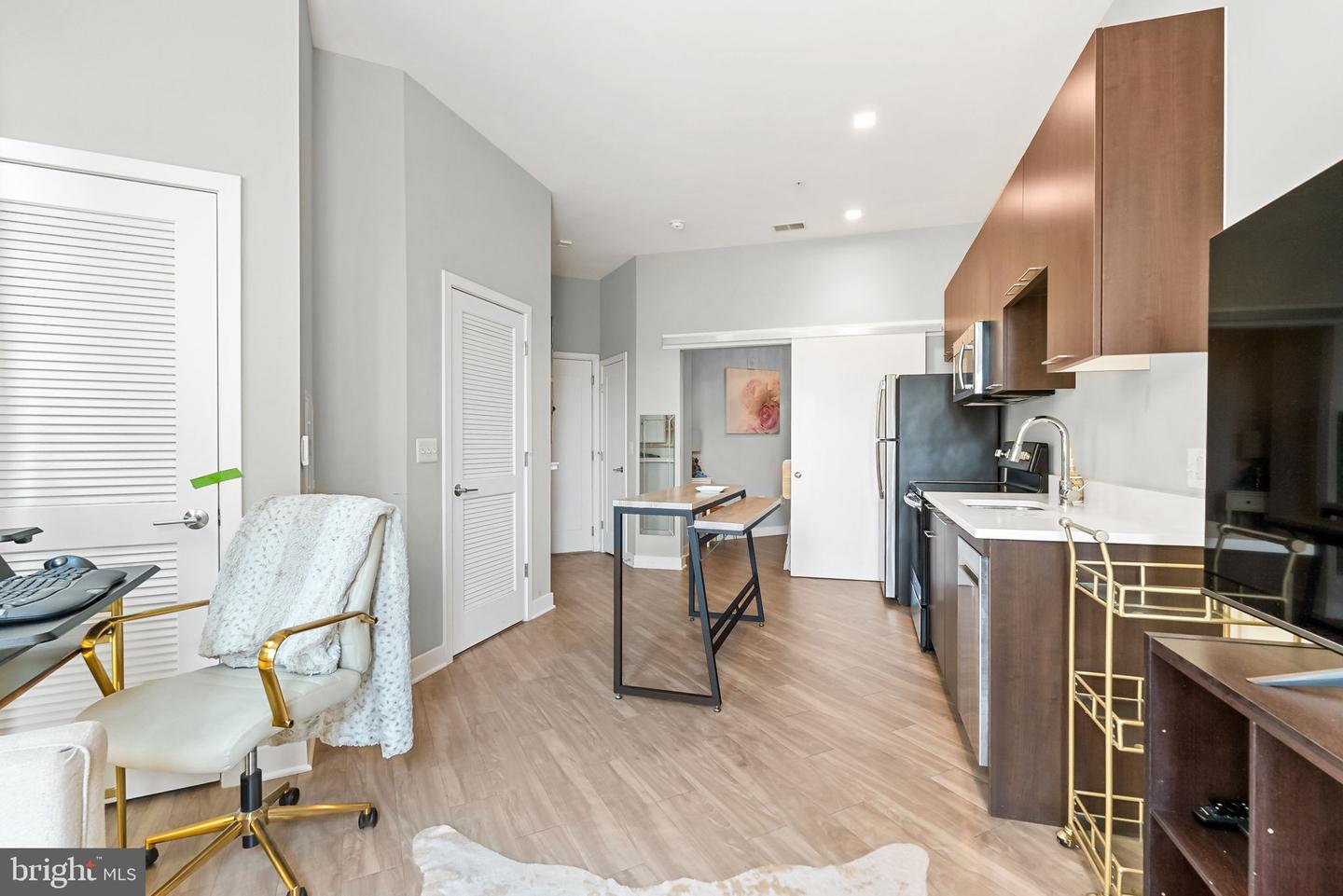 989 S BUCHANAN ST #409, ARLINGTON, Virginia 22204, 1 Bedroom Bedrooms, ,1 BathroomBathrooms,Residential,For sale,989 S BUCHANAN ST #409,VAAR2058028 MLS # VAAR2058028
