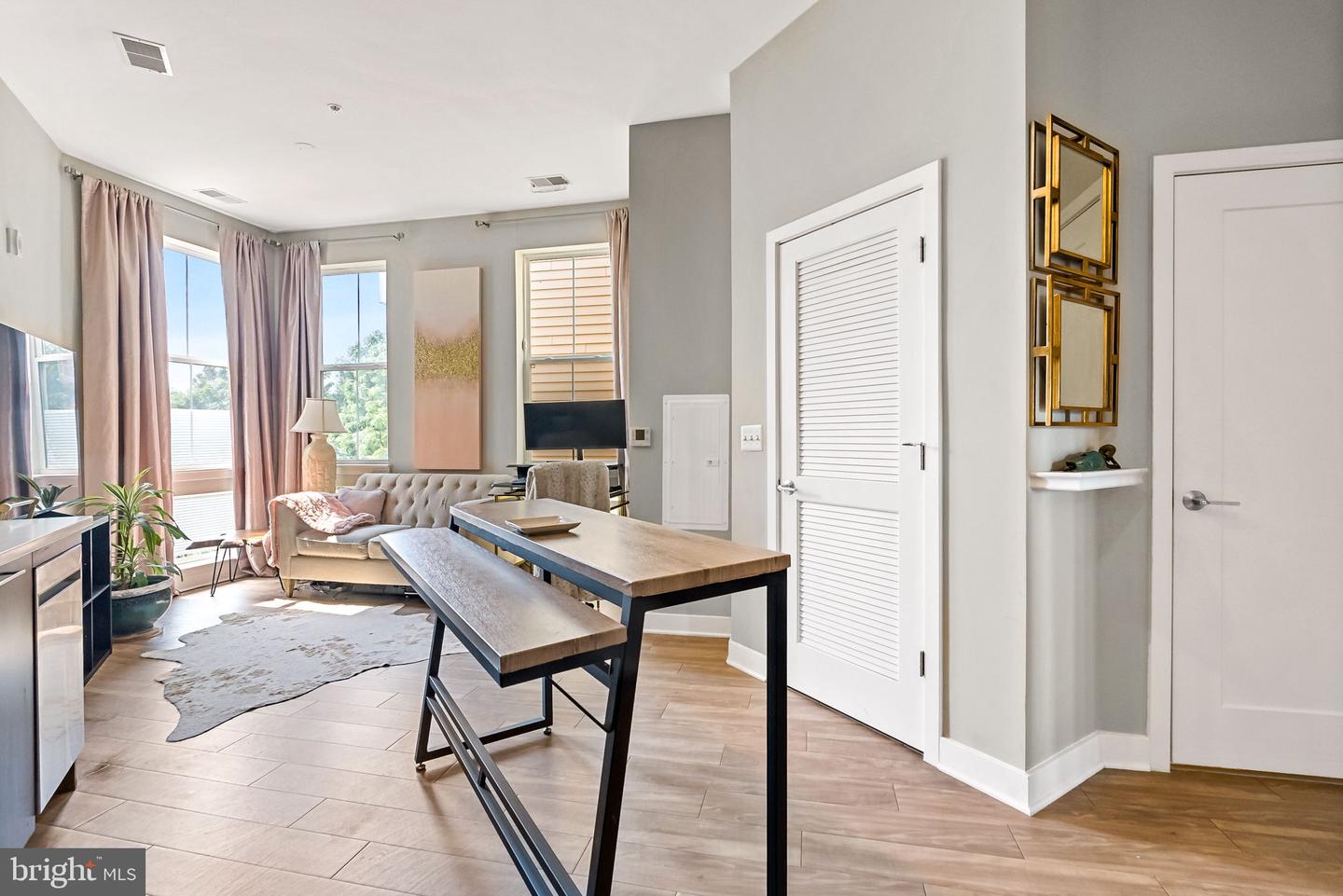 989 S BUCHANAN ST #409, ARLINGTON, Virginia 22204, 1 Bedroom Bedrooms, ,1 BathroomBathrooms,Residential,For sale,989 S BUCHANAN ST #409,VAAR2058028 MLS # VAAR2058028
