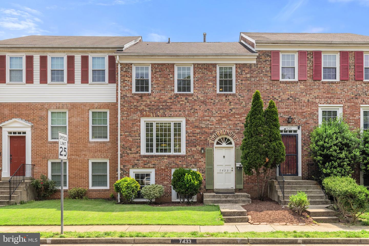 7433 COLTON LN, MANASSAS, Virginia 20109, 3 Bedrooms Bedrooms, ,2 BathroomsBathrooms,Residential,For sale,7433 COLTON LN,VAPW2095318 MLS # VAPW2095318