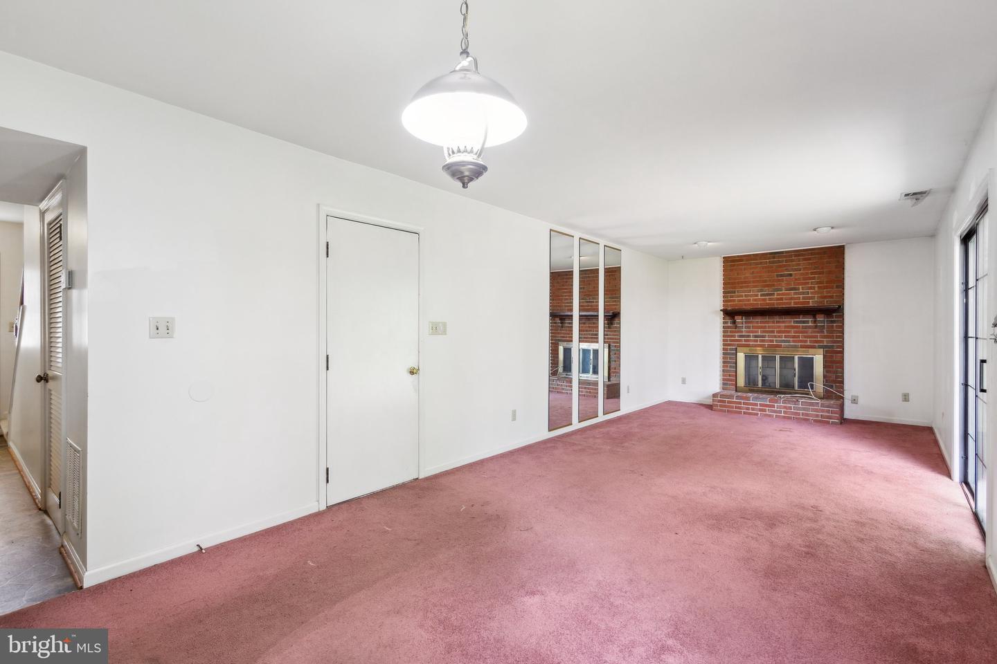 3112 FAIR WOODS PKWY, FAIRFAX, Virginia 22030, 3 Bedrooms Bedrooms, ,2 BathroomsBathrooms,Residential,For sale,3112 FAIR WOODS PKWY,VAFC2006358 MLS # VAFC2006358